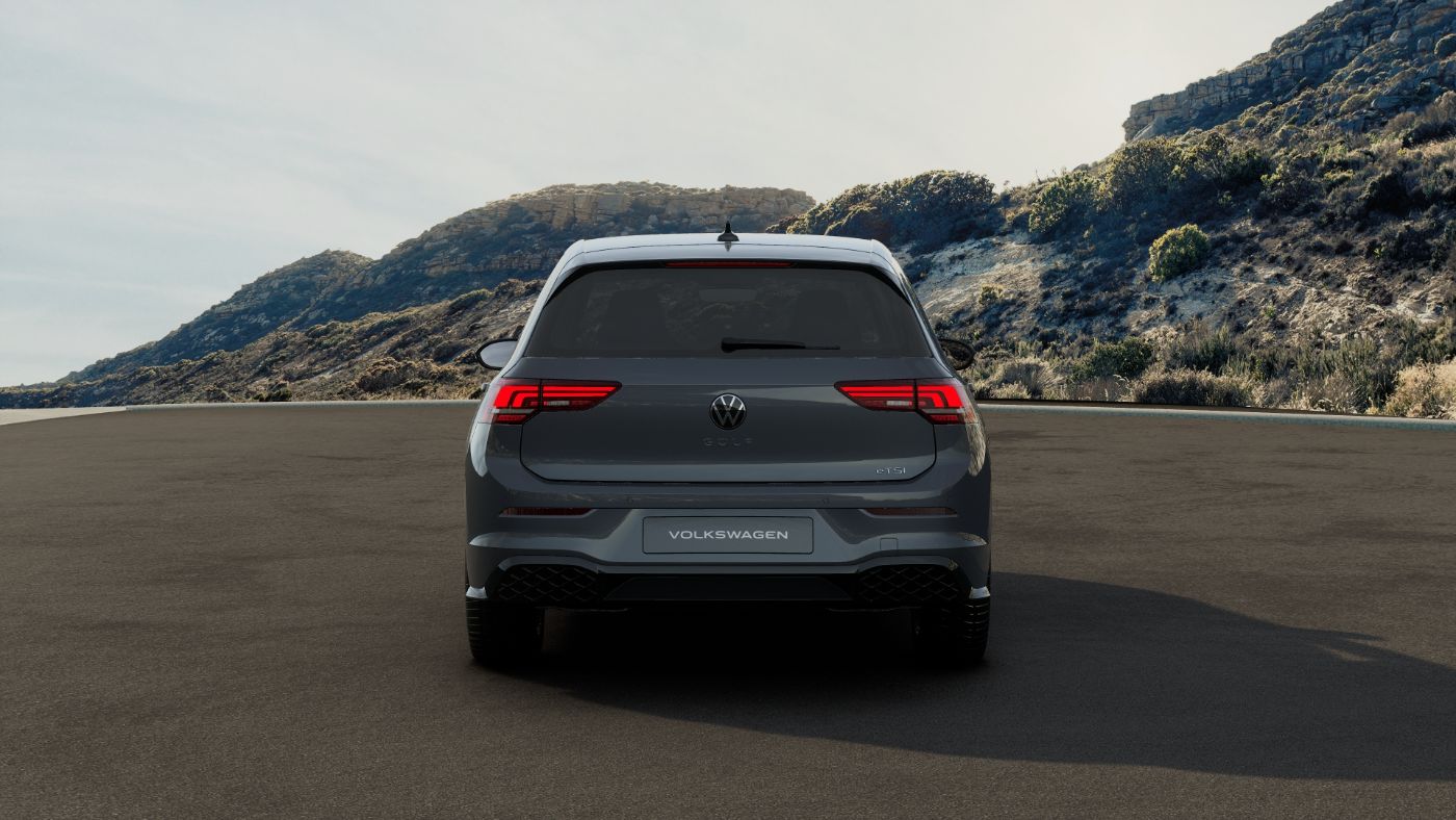 Golf VIII 1.5 eTSI R-Line DSG RFK Navi LED ACC