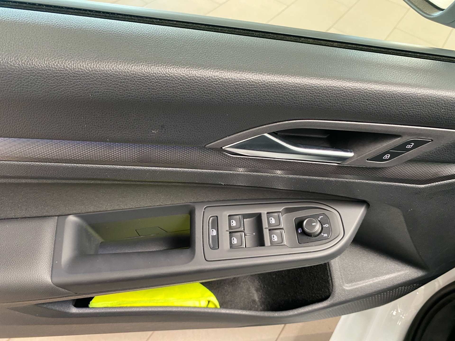 Golf VIII 2.0 TDI Active Panorama RFK AHK DSG Matrix