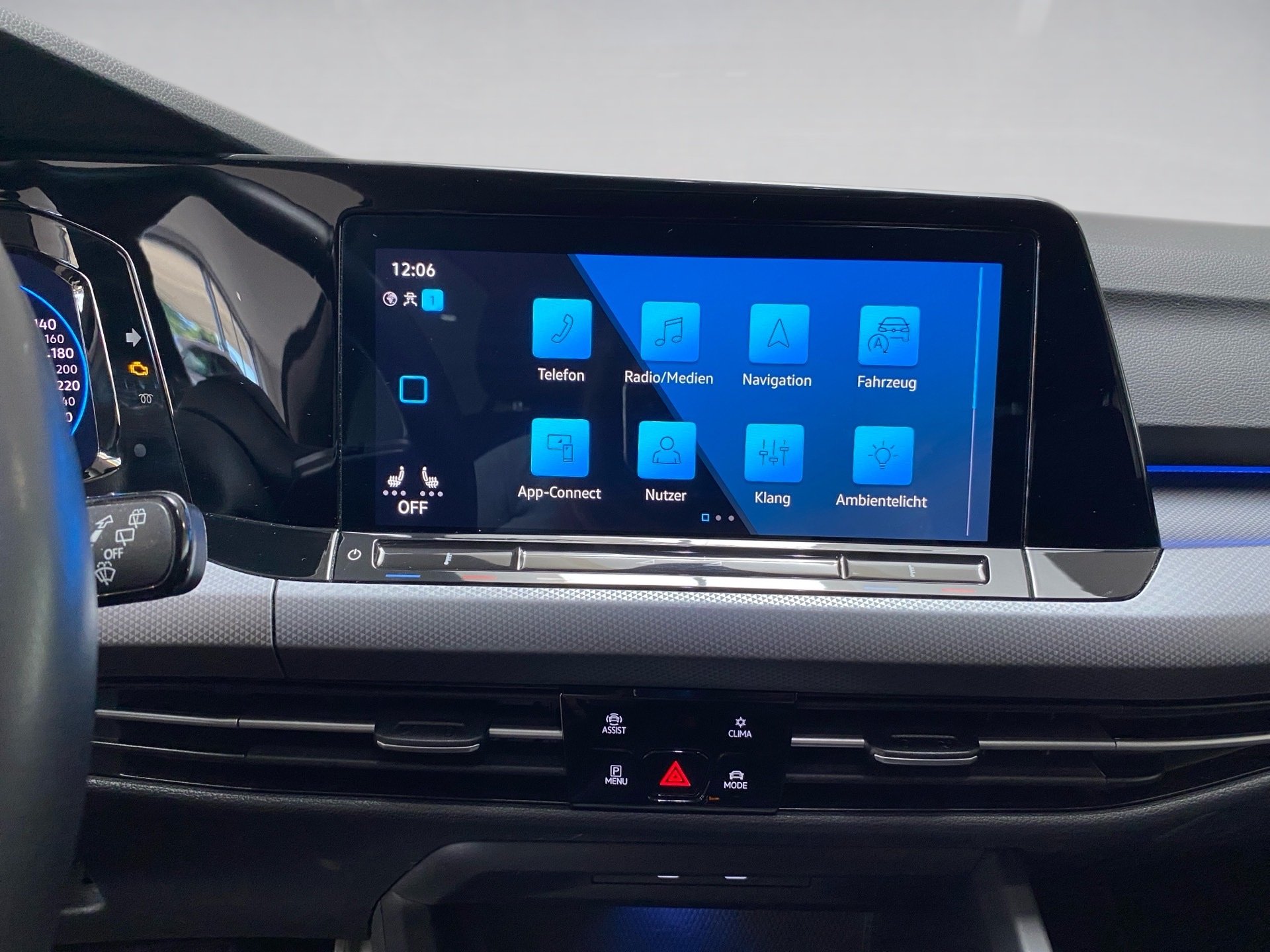 Golf VIII 2.0 TDI Active Panorama RFK AHK DSG Matrix