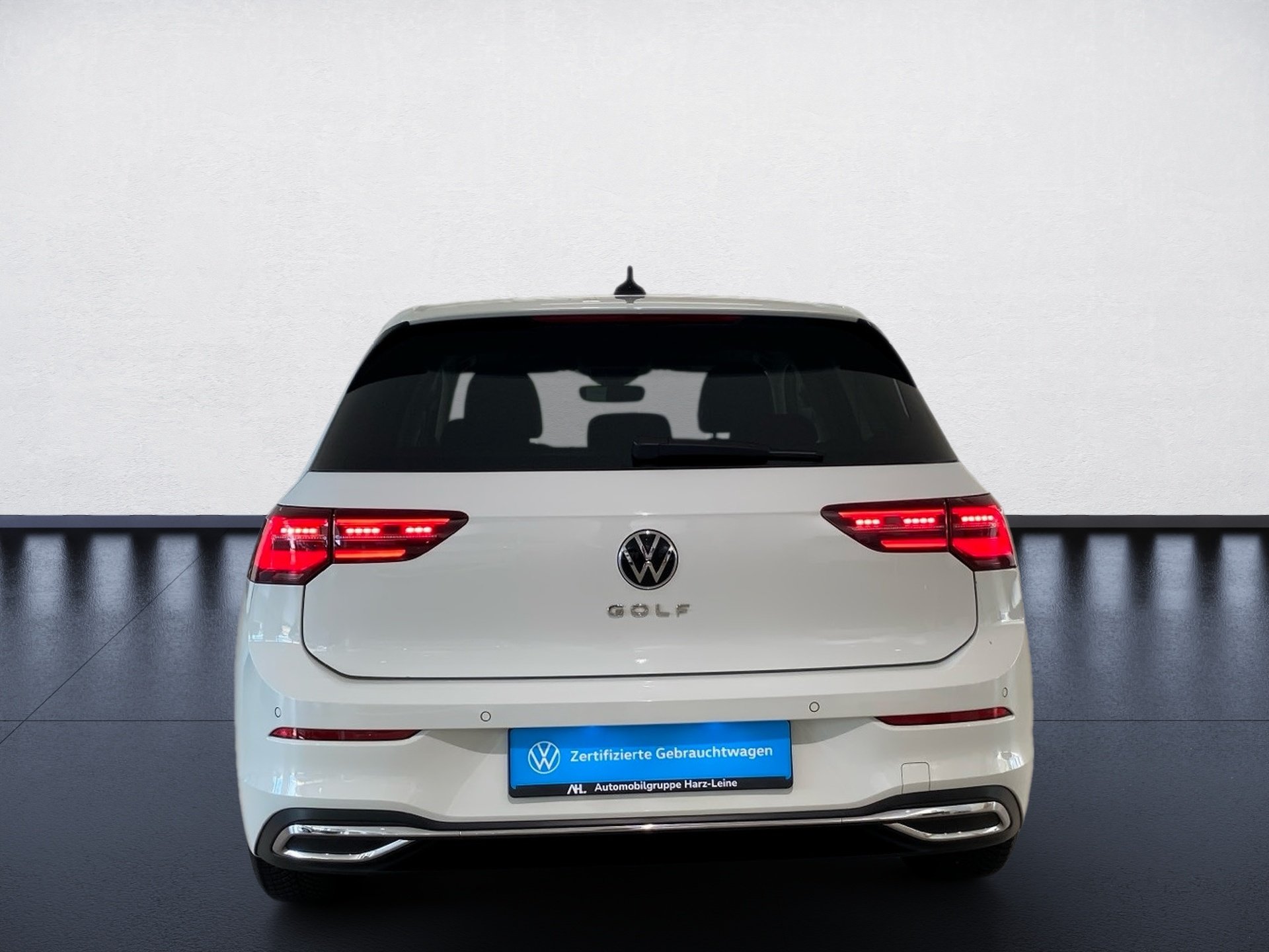 Golf VIII 2.0 TDI Active Panorama RFK AHK DSG Matrix