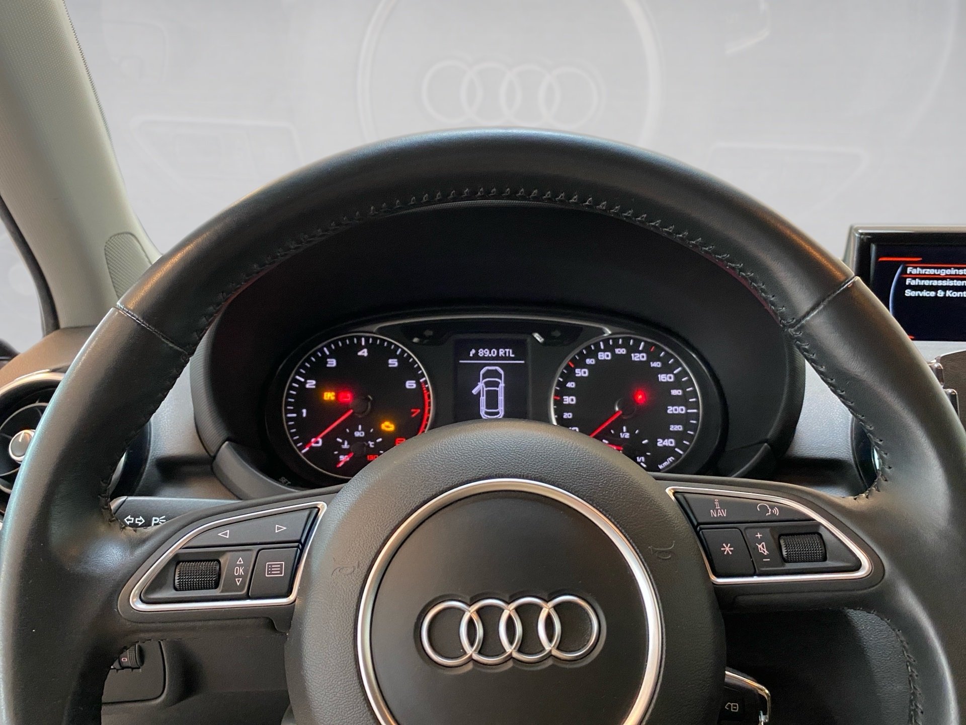 A1 Sportback 1.0 TFSI ultra sport S tronic PDC SHZ