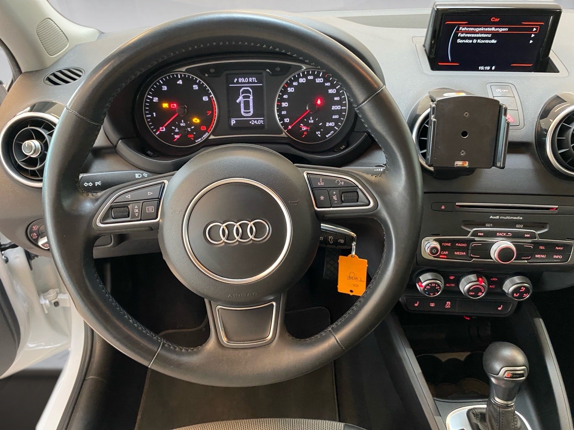 A1 Sportback 1.0 TFSI ultra sport S tronic PDC SHZ