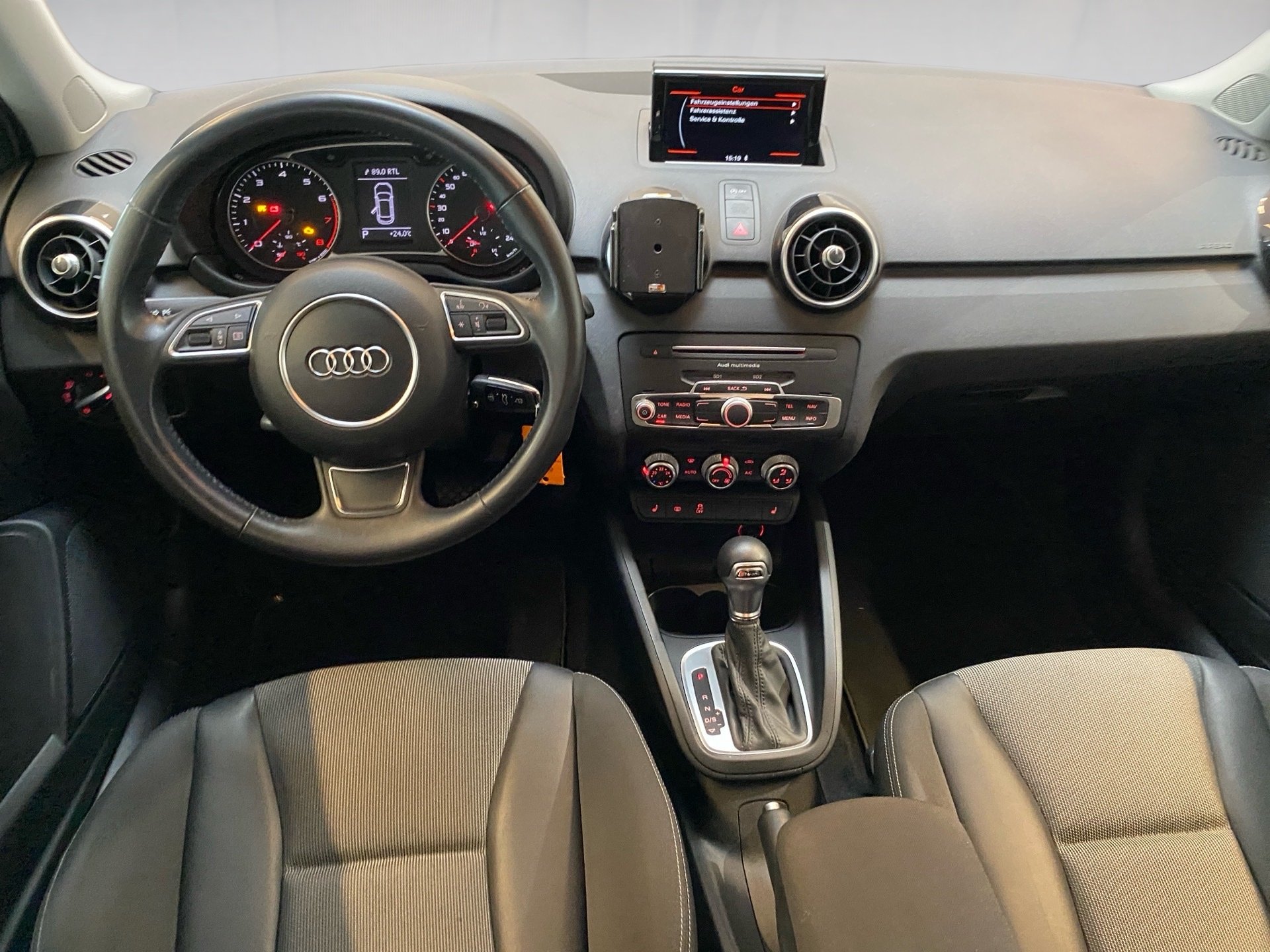 A1 Sportback 1.0 TFSI ultra sport S tronic PDC SHZ