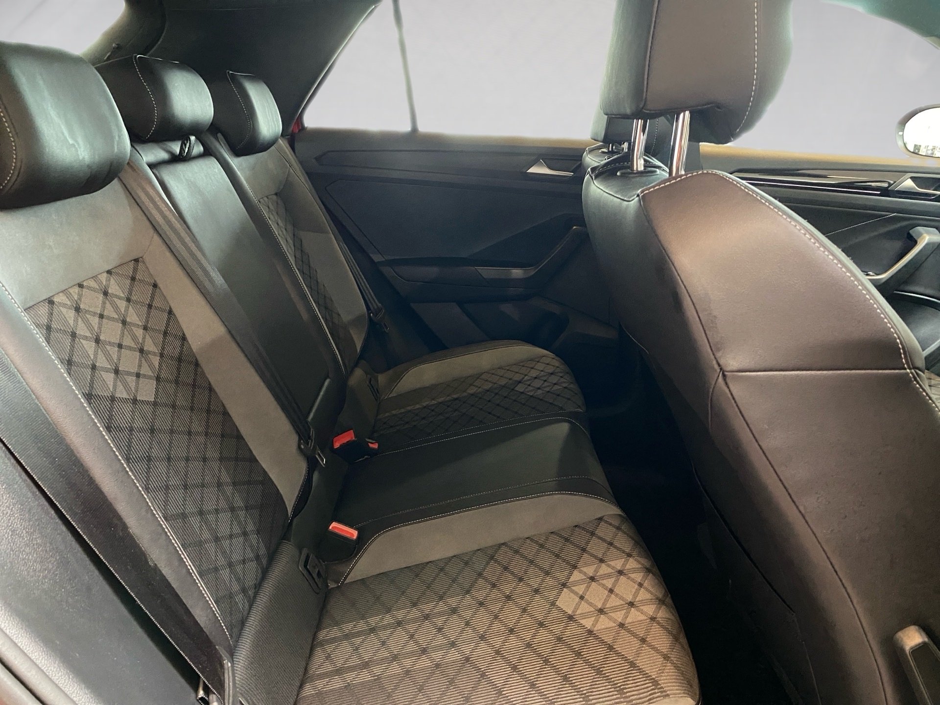 T-Roc 2.0 TSI R-Line 4M DSG Pano Matrix Navi ACC