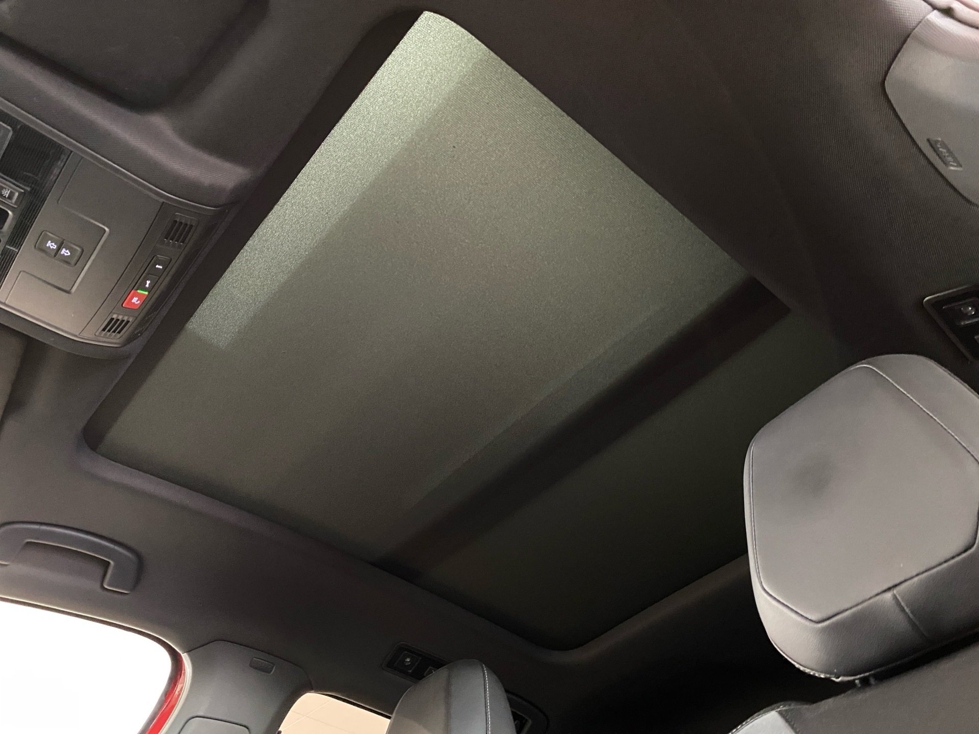 T-Roc 2.0 TSI R-Line 4M DSG Pano Matrix Navi ACC