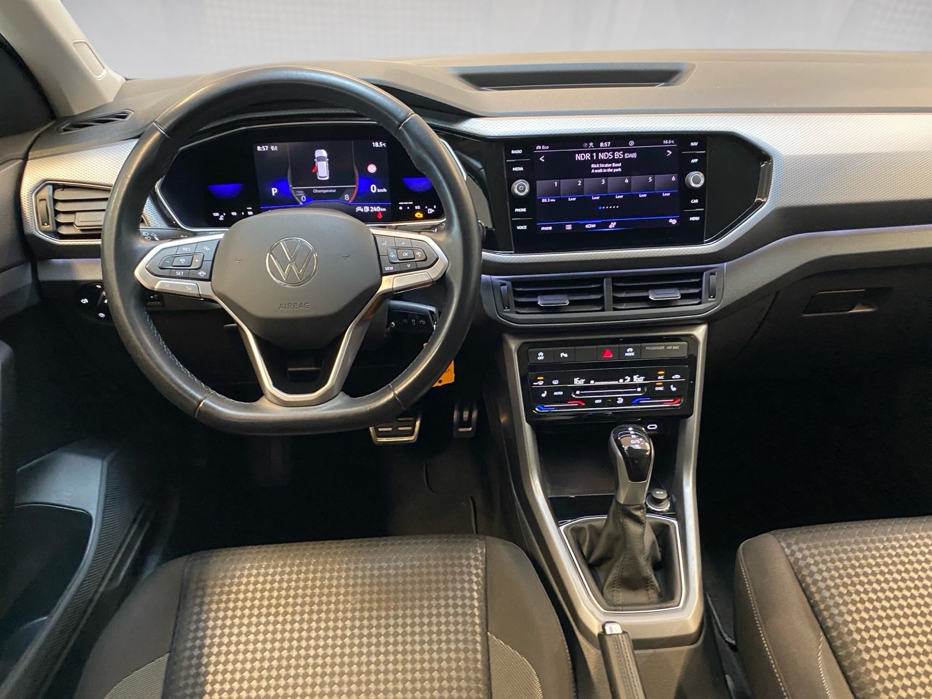 T-Cross 1.0 TSI Active DSG AHK Navi ACC RFK ACC