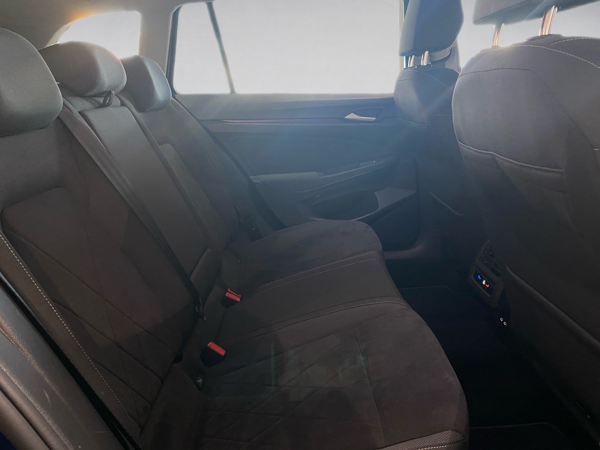 Golf VIII Variant 2.0 TDI Style DSG Navi LED RFK ACC