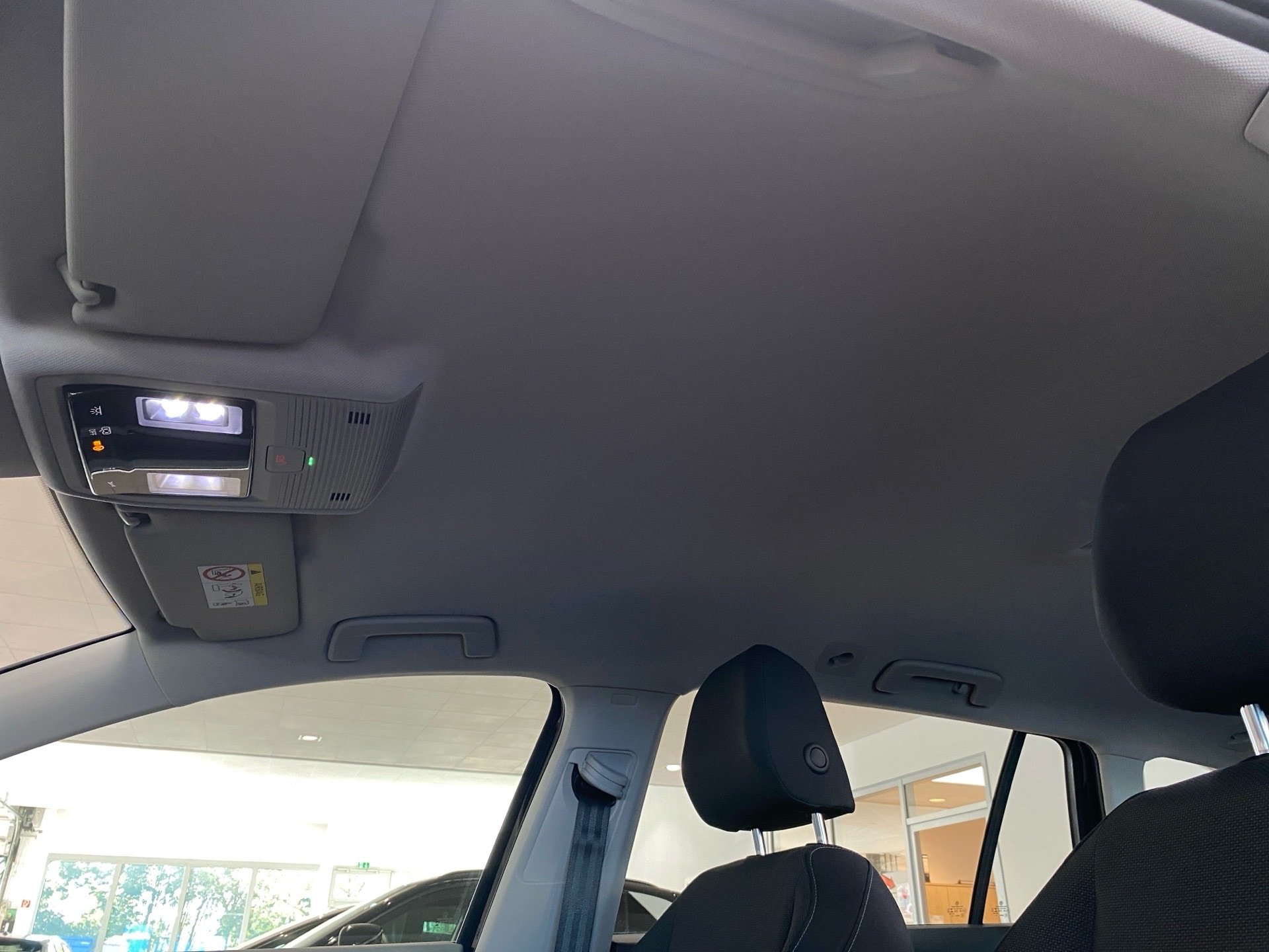 Golf VIII Variant 2.0 TDI Style DSG Navi LED RFK ACC