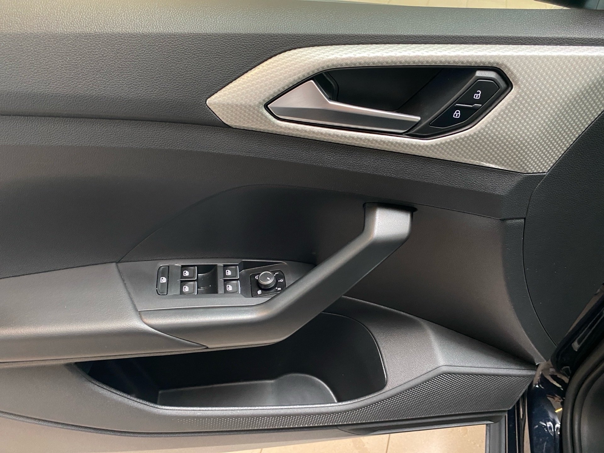 T-Cross 1.0 TSI Move AppConnect PDC Navi 2xKlima