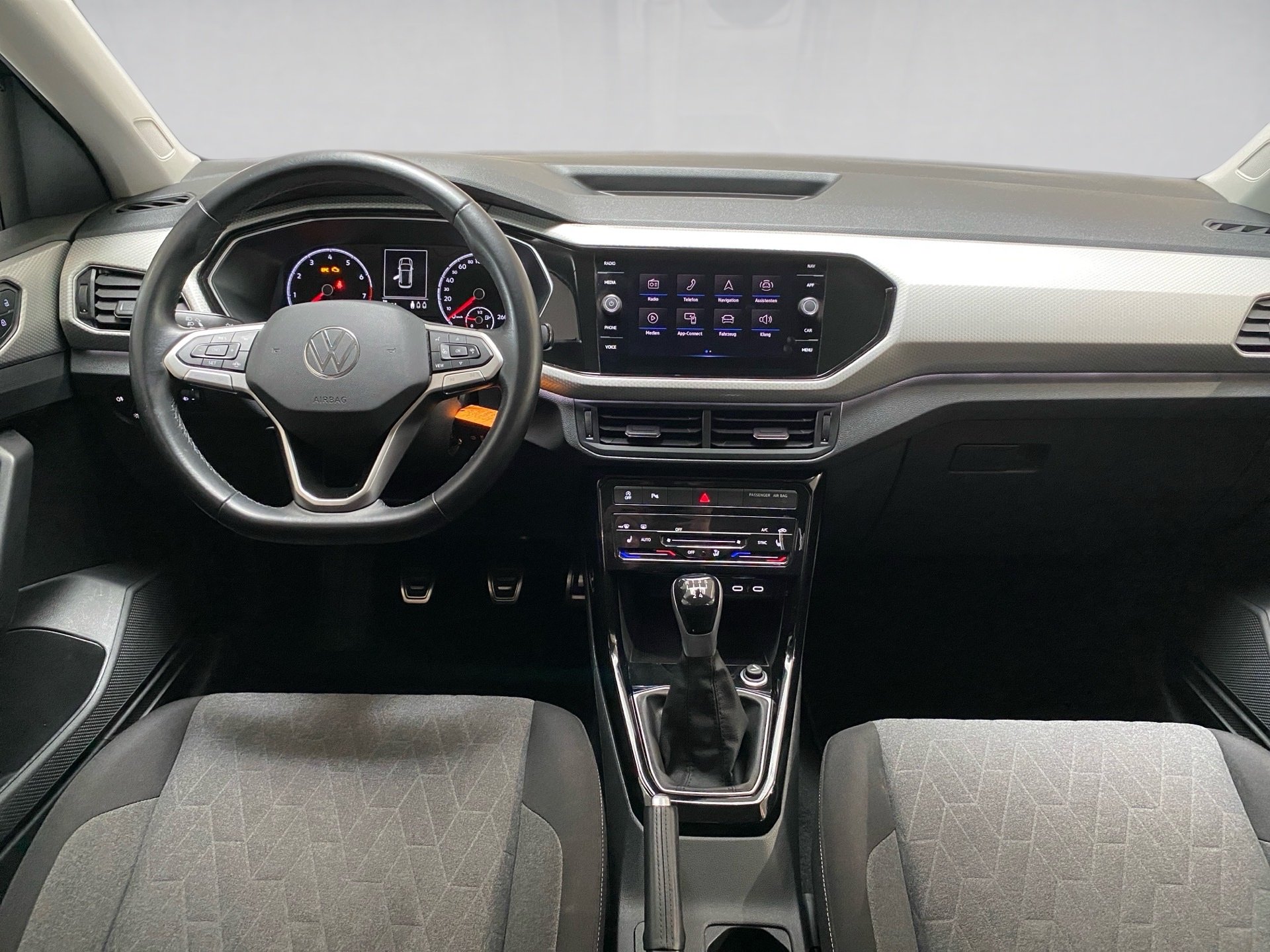 T-Cross 1.0 TSI Move AppConnect PDC Navi 2xKlima