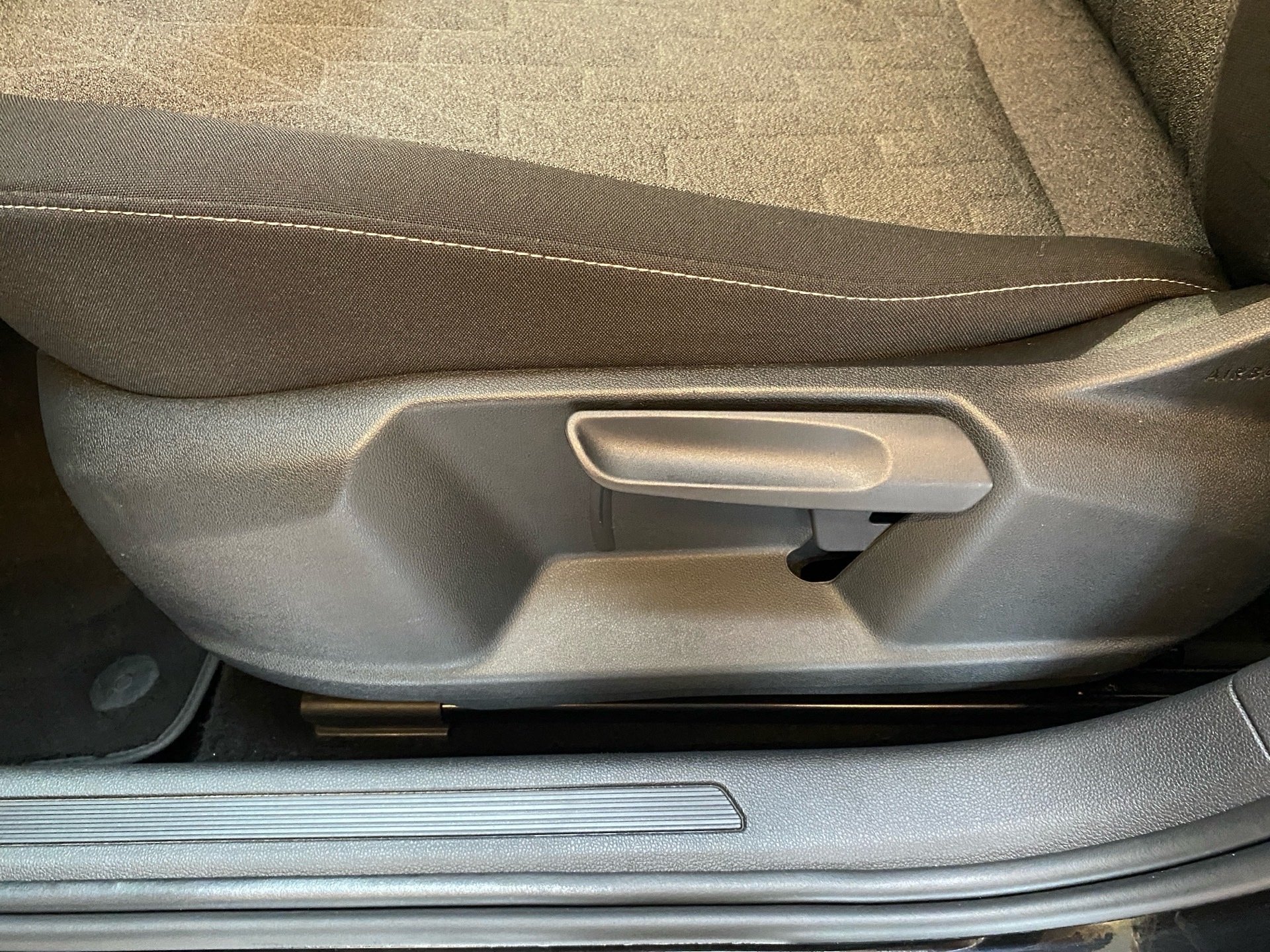 T-Cross 1.0 TSI Move AppConnect PDC Navi 2xKlima