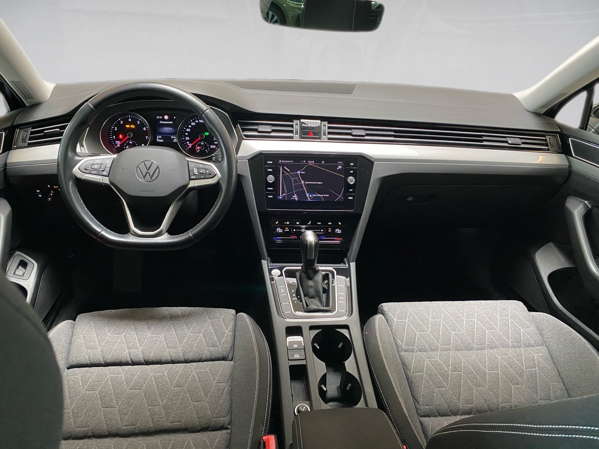 Passat Variant 1.5 TSI Business DSG AHK LED Navi PDC
