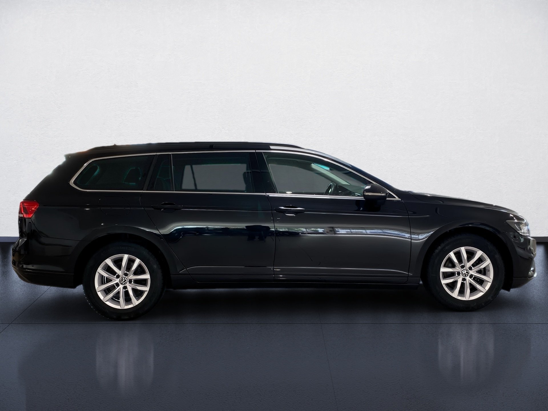 Passat Variant 1.5 TSI Business DSG AHK LED Navi PDC
