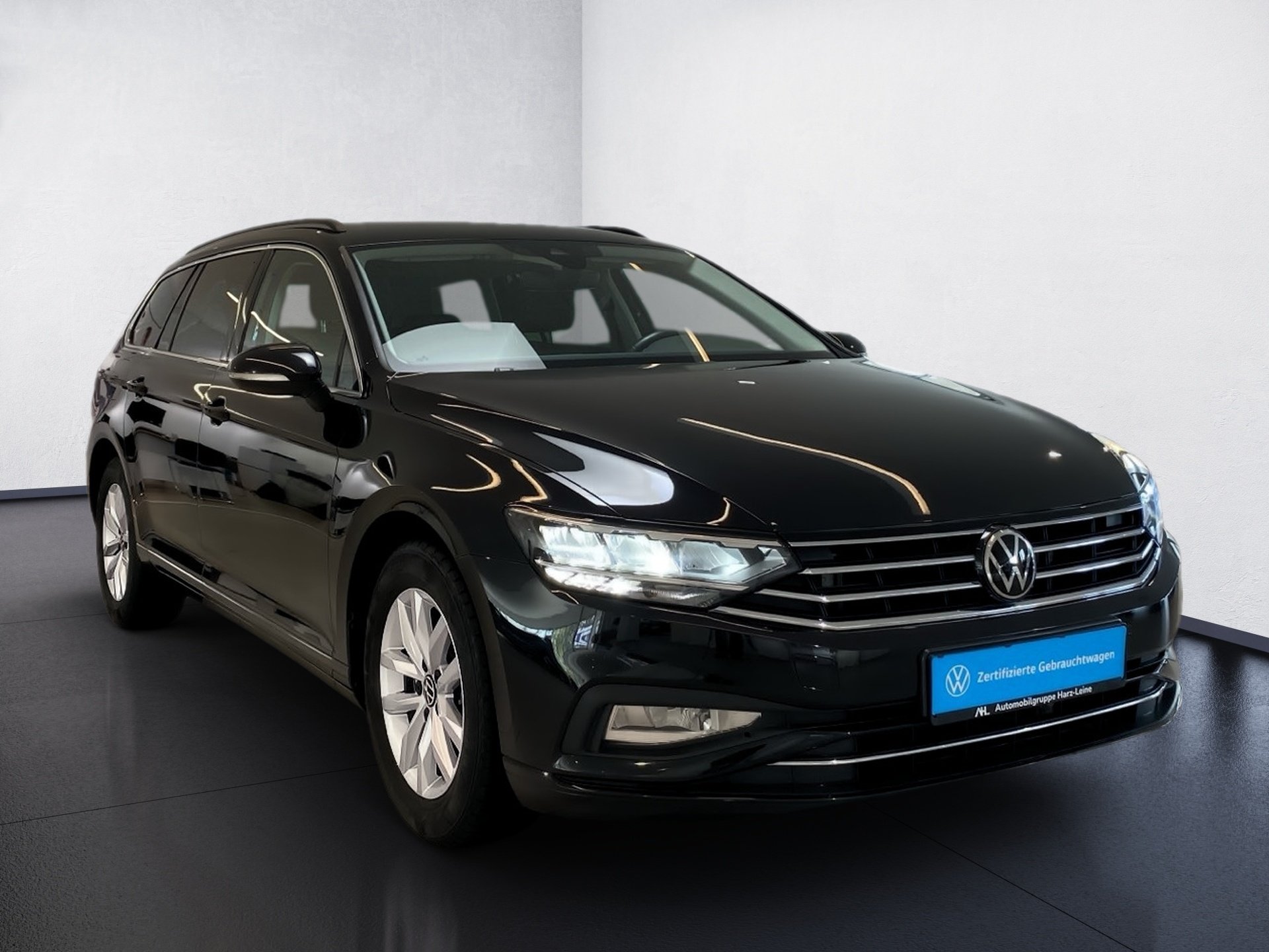 Passat Variant 1.5 TSI Business DSG AHK LED Navi PDC
