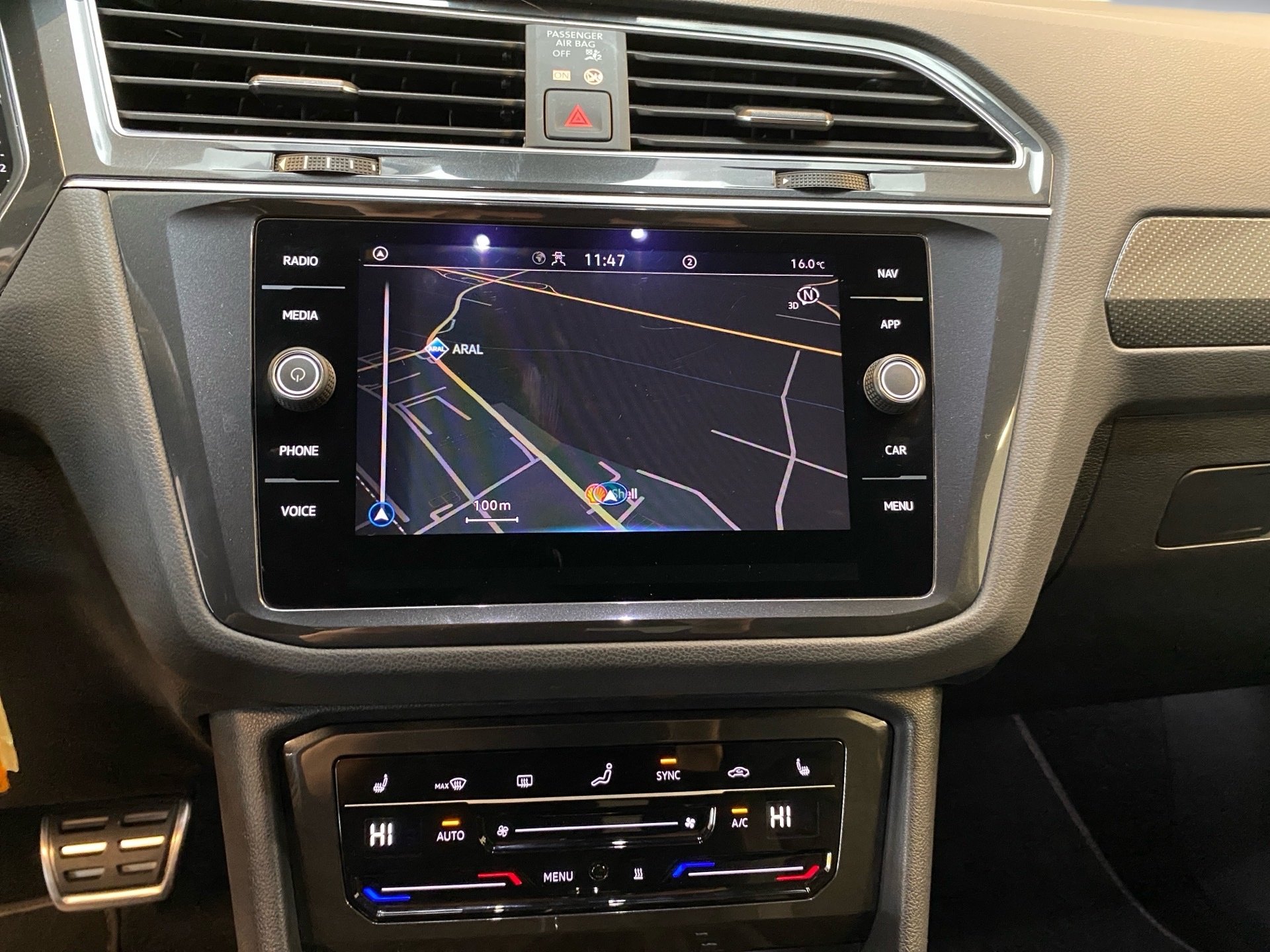 Tiguan 2.0 TDI R-Line DSG AHK Stand.hz. RFK Navi