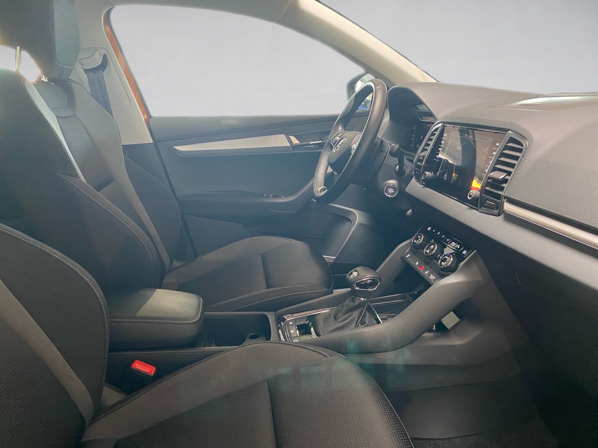 Karoq 1.5 TSI Tour DSG SmartLink RFK LED Navi LM