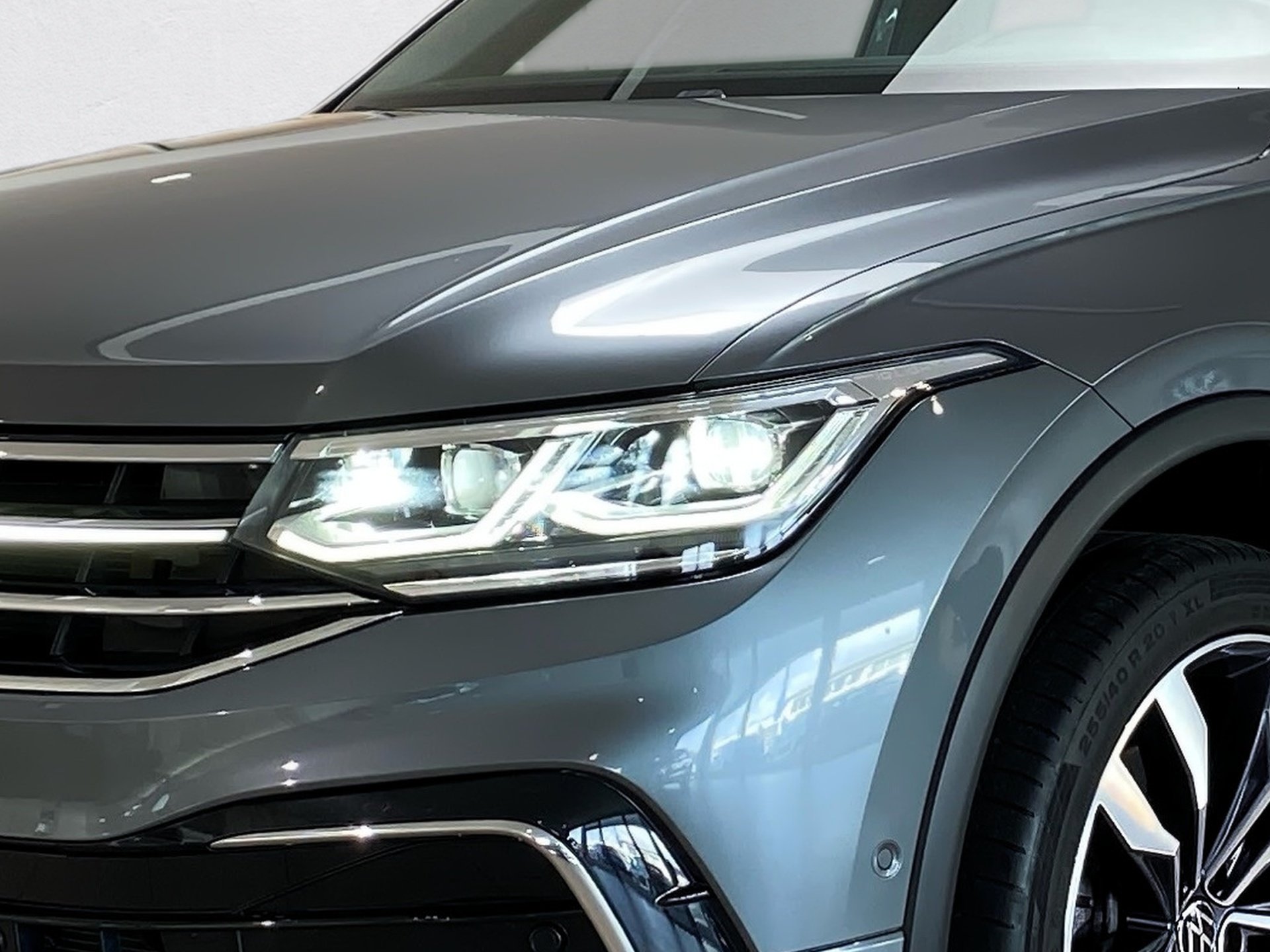 2.0 TSI R-Line 4M DSG Stand.hz. IQ.Light Pano