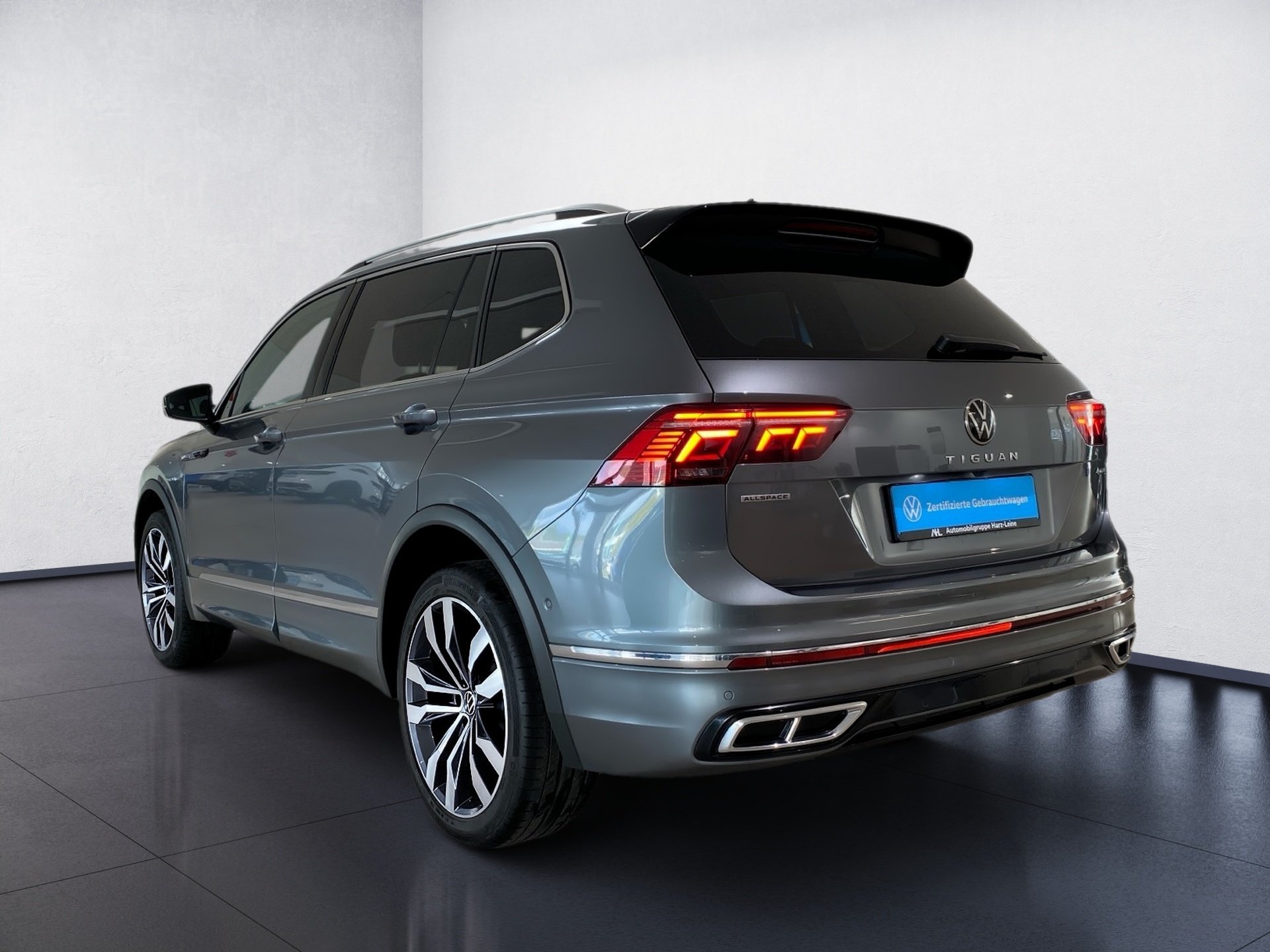 2.0 TSI R-Line 4M DSG Stand.hz. IQ.Light Pano