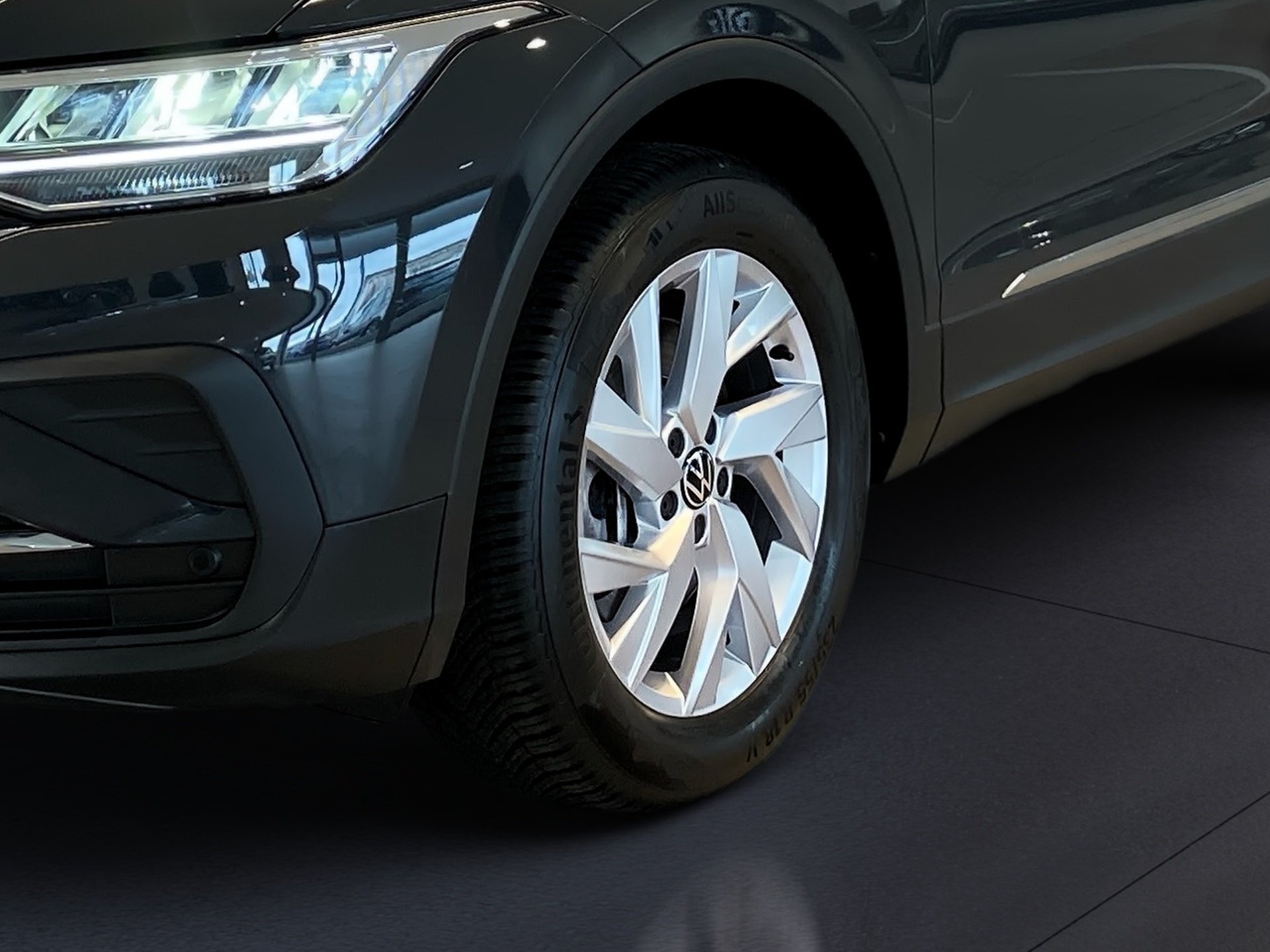 Tiguan 2.0 TSI Life 4M DSG ACC LED ACC AHK AUT