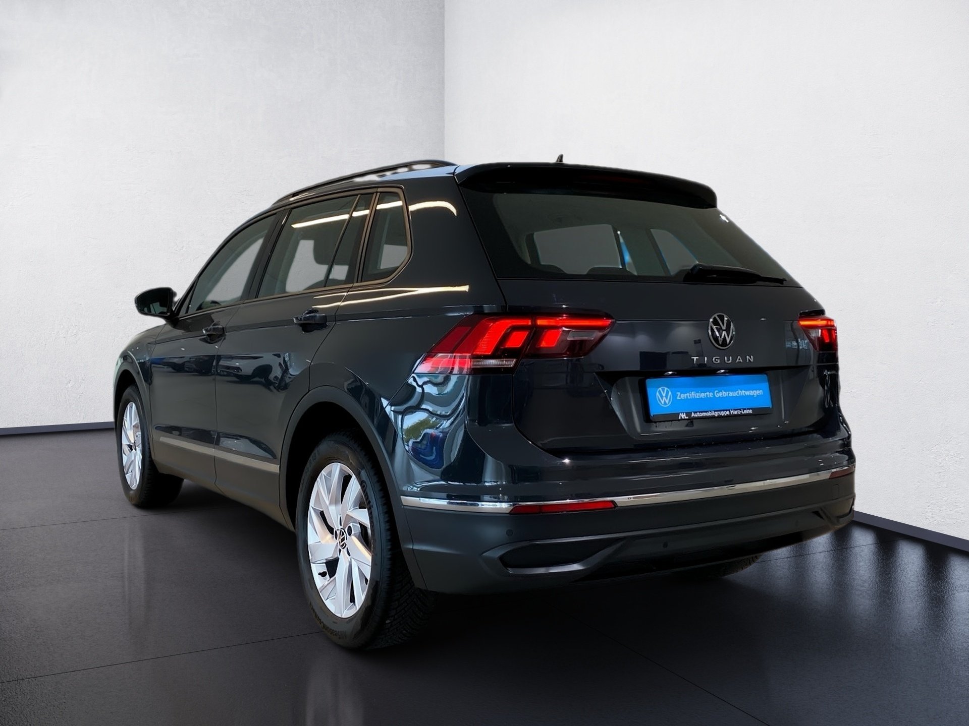 Tiguan 2.0 TSI Life 4M DSG ACC LED ACC AHK AUT