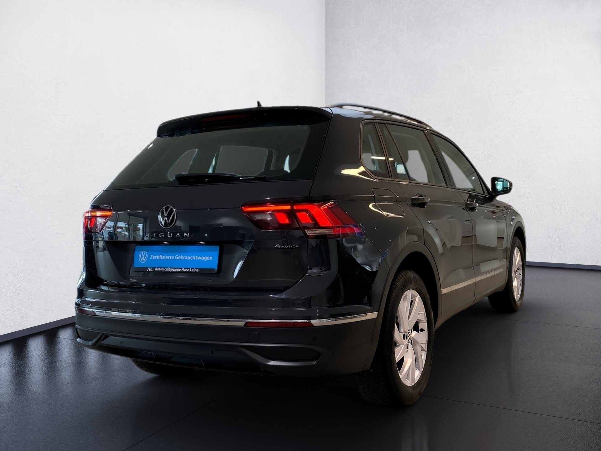 Tiguan 2.0 TSI Life 4M DSG ACC LED ACC AHK AUT