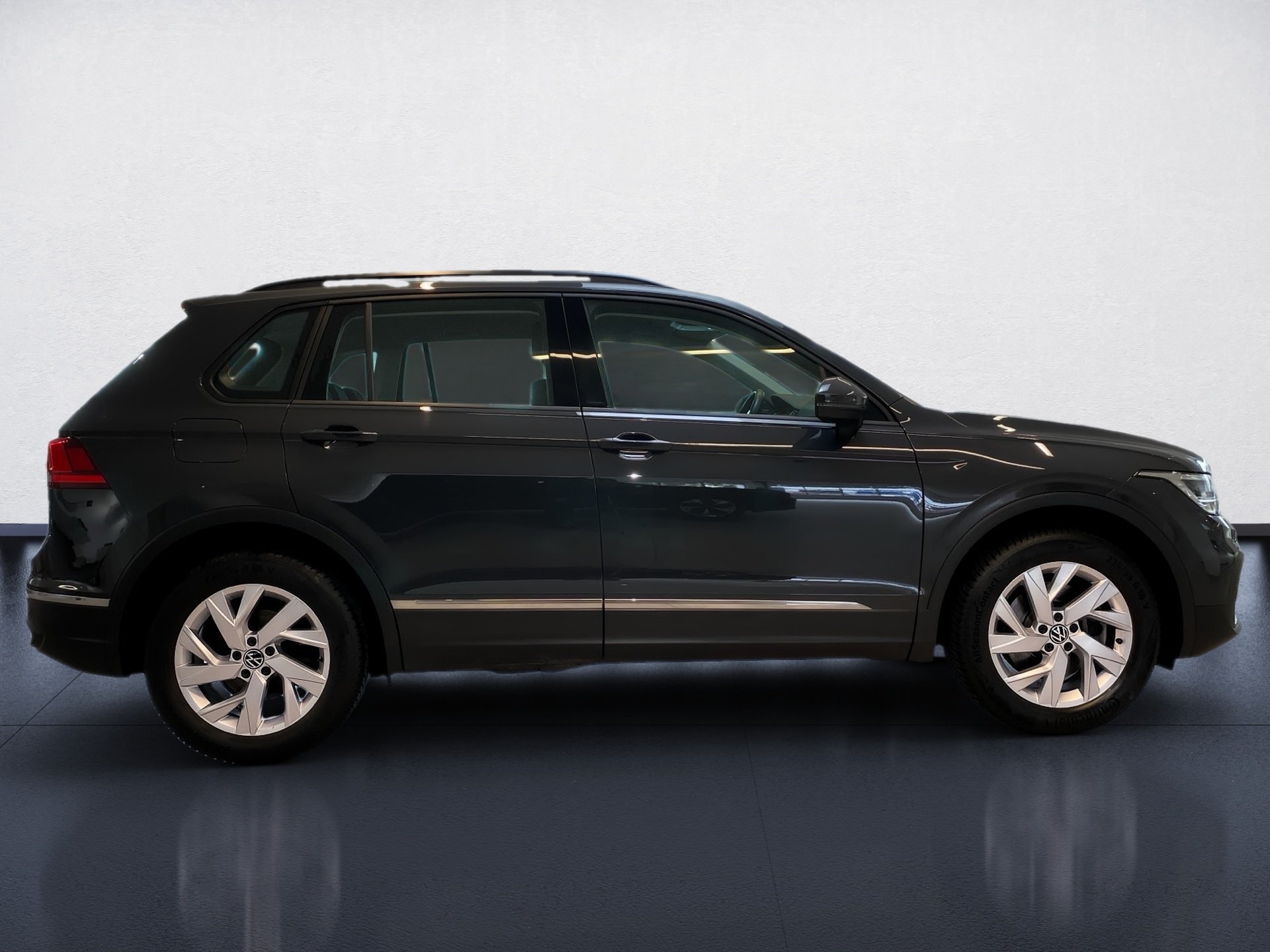 Tiguan 2.0 TSI Life 4M DSG ACC LED ACC AHK AUT