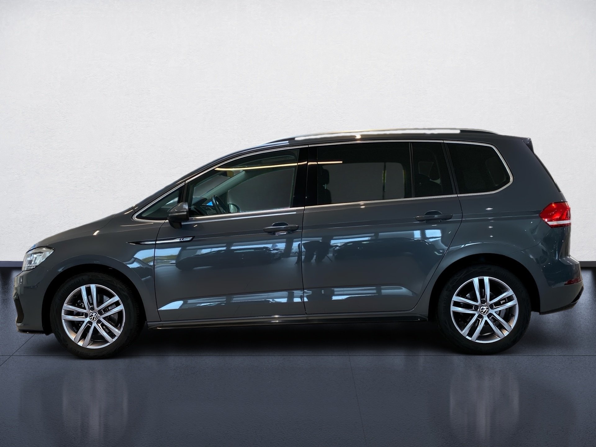 Touran 1.5 TSI R-Line DSG 7Sitzer AVV LED Navi
