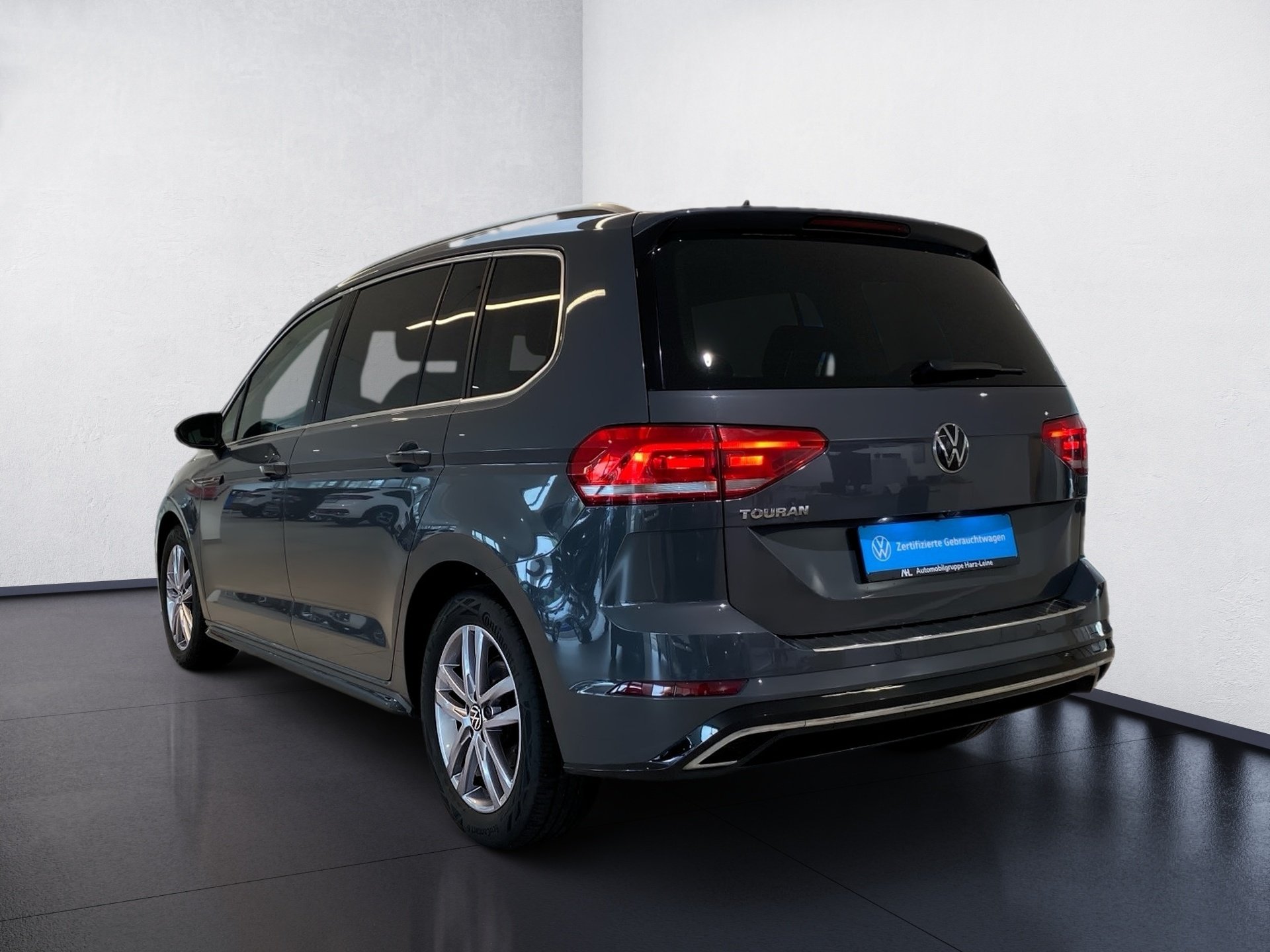 Touran 1.5 TSI R-Line DSG 7Sitzer AVV LED Navi