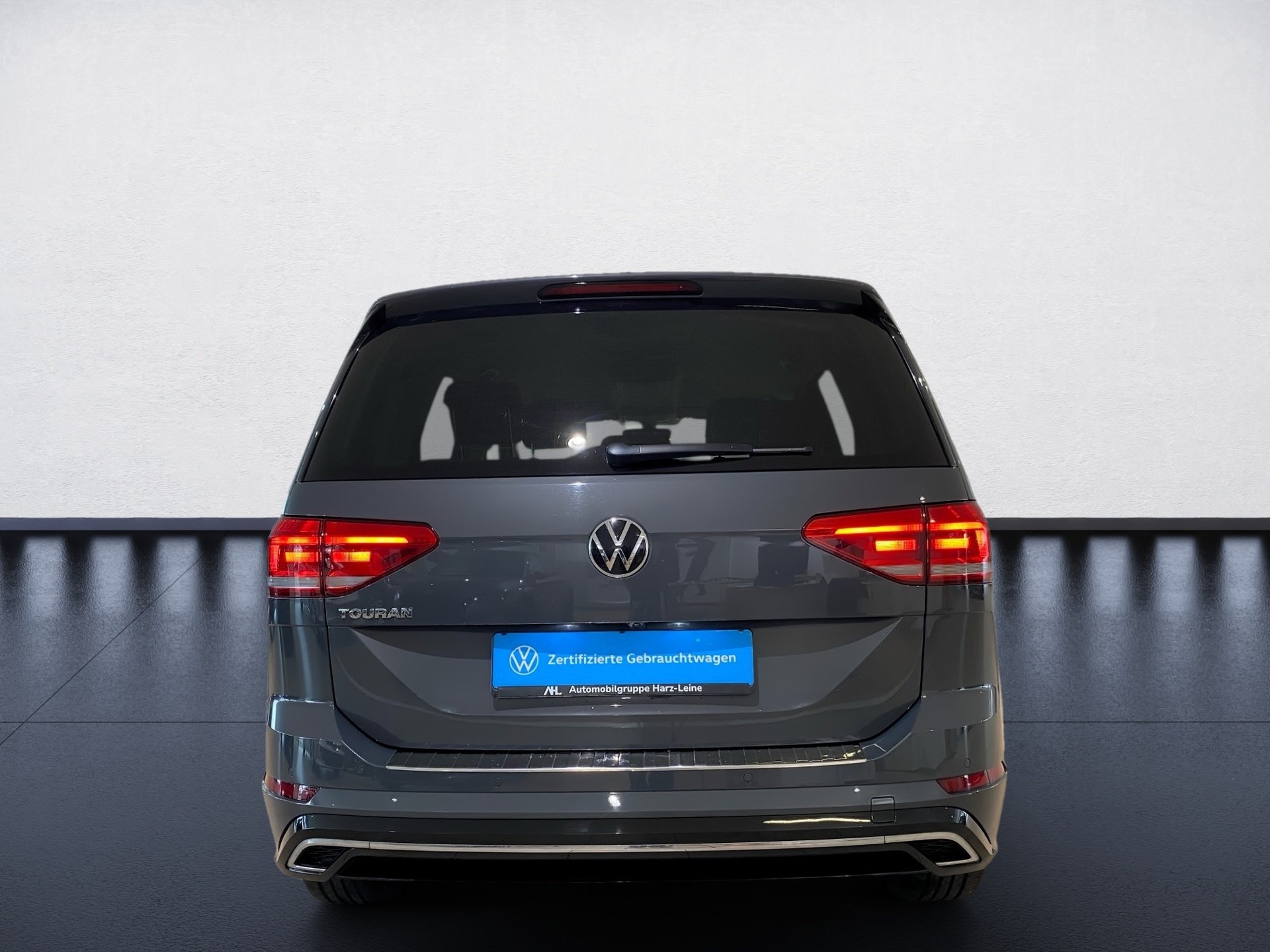 Touran 1.5 TSI R-Line DSG 7Sitzer AVV LED Navi