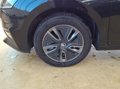Fabia 1.0 TSI Tour DSG Navi RFK LED PDC 2xKlima