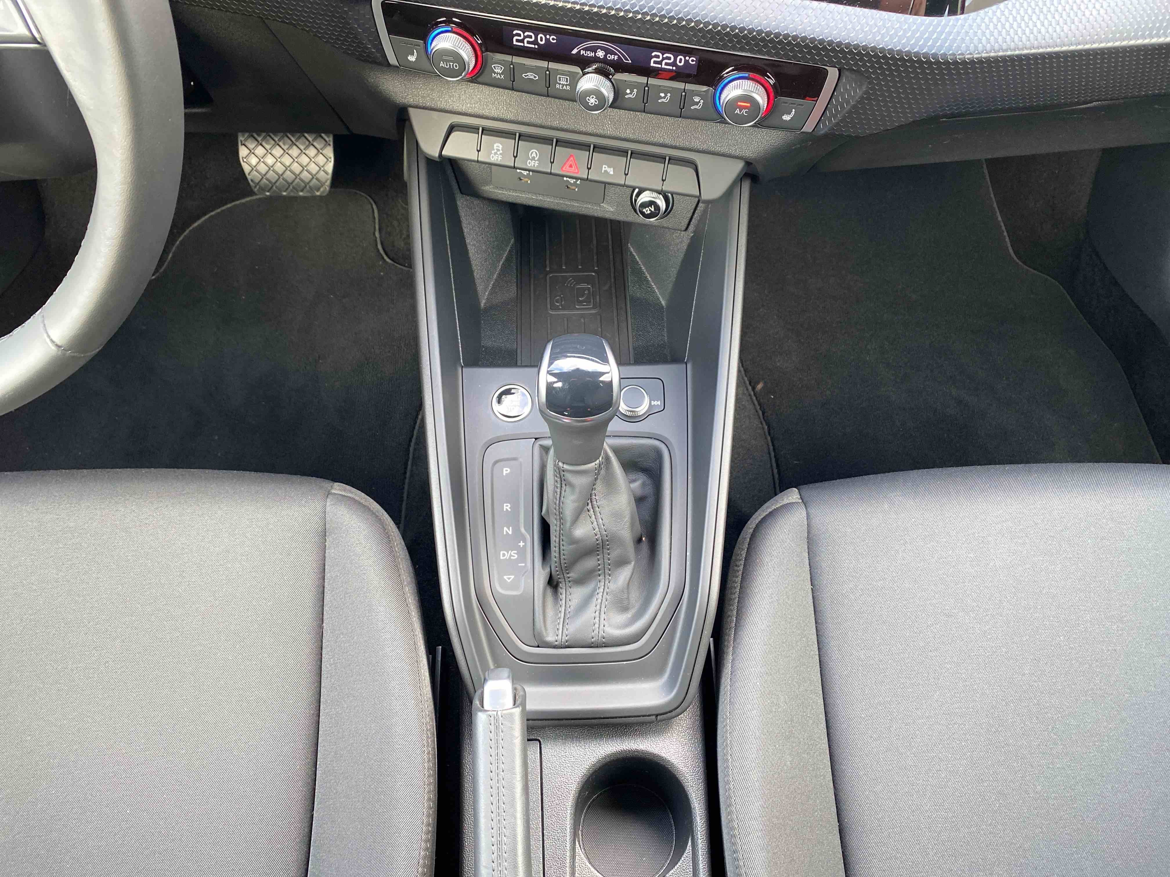 A1 Sportback 30 TFSI S-tronic DSG/LED/Navi/PDC/ACC