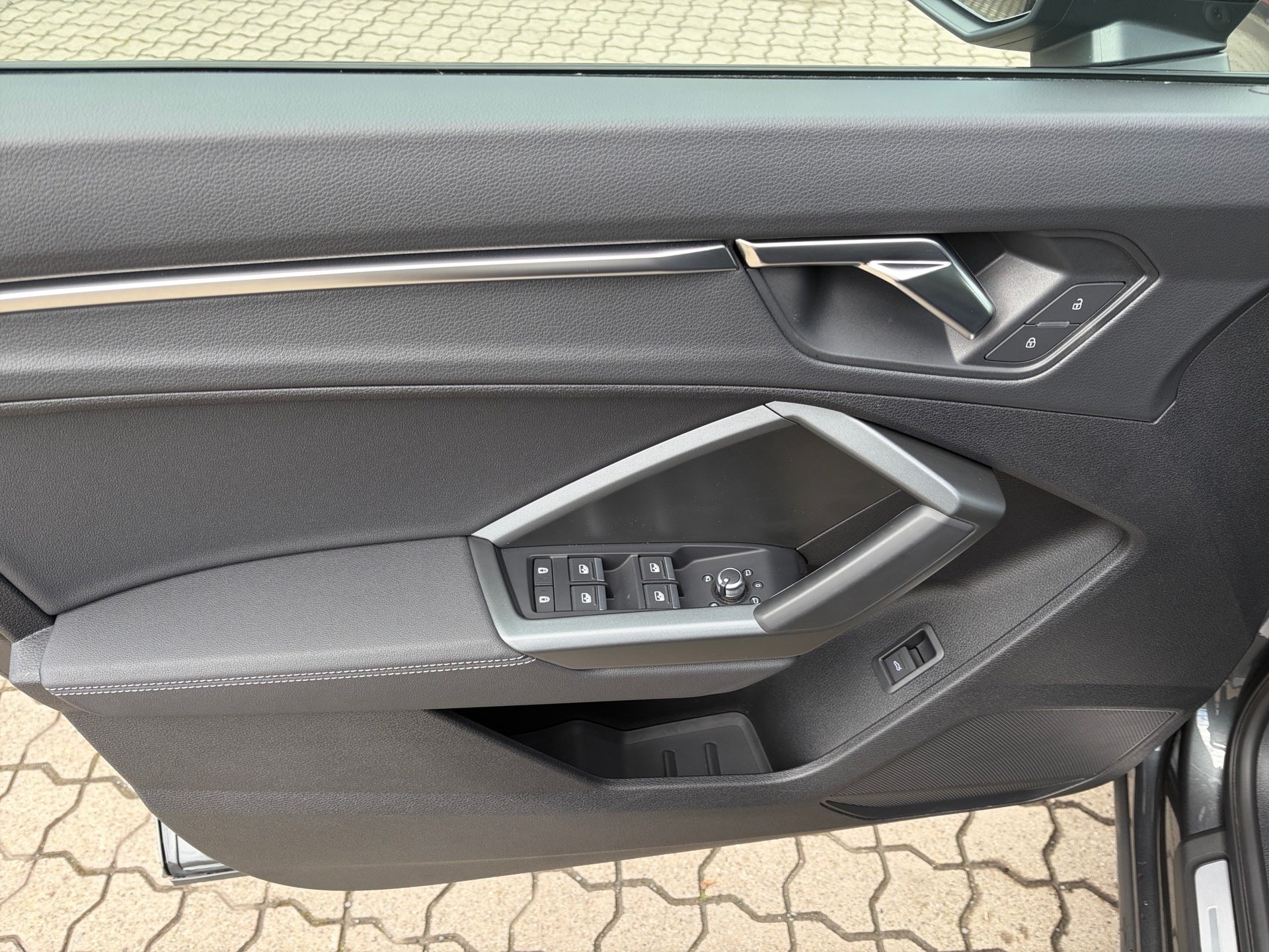 Q3 Sportback 35 TFSI S-Line /Pano/NAVI/ACC/RFK