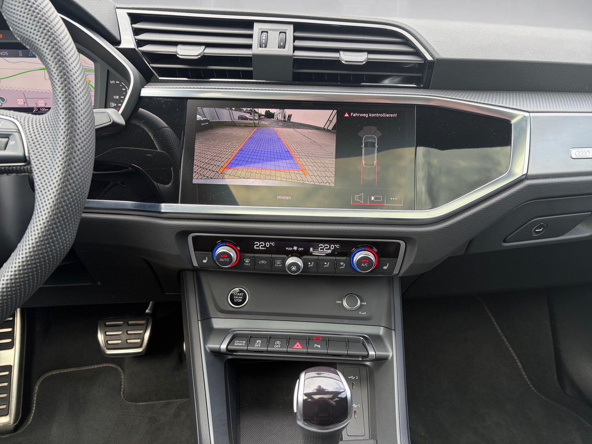Q3 Sportback 35 TFSI S-Line /Pano/NAVI/ACC/RFK