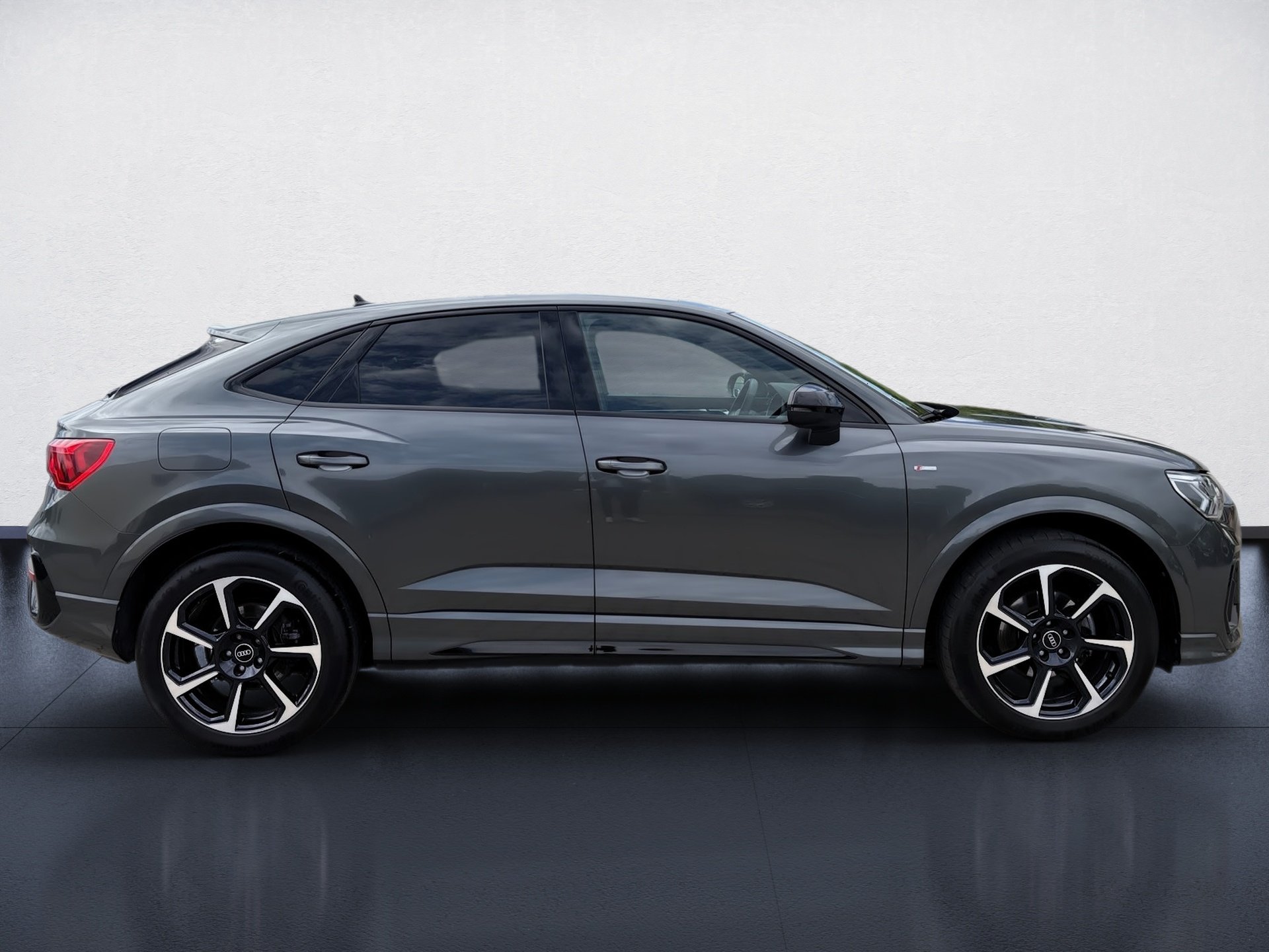 Q3 Sportback 35 TFSI S-Line /Pano/NAVI/ACC/RFK