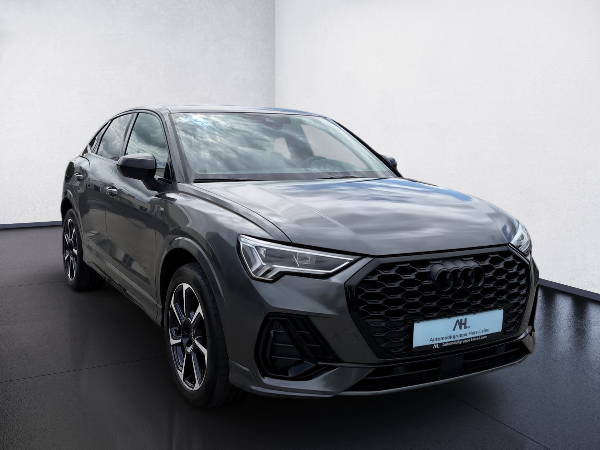 Q3 Sportback 35 TFSI S-Line /Pano/NAVI/ACC/RFK