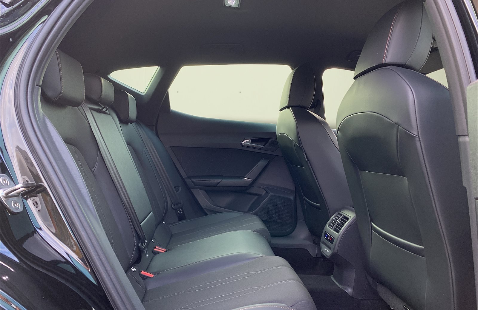 Formentor 1.5 eTSI DSG/LED/PDC/ACC/FULL-LINK ACC