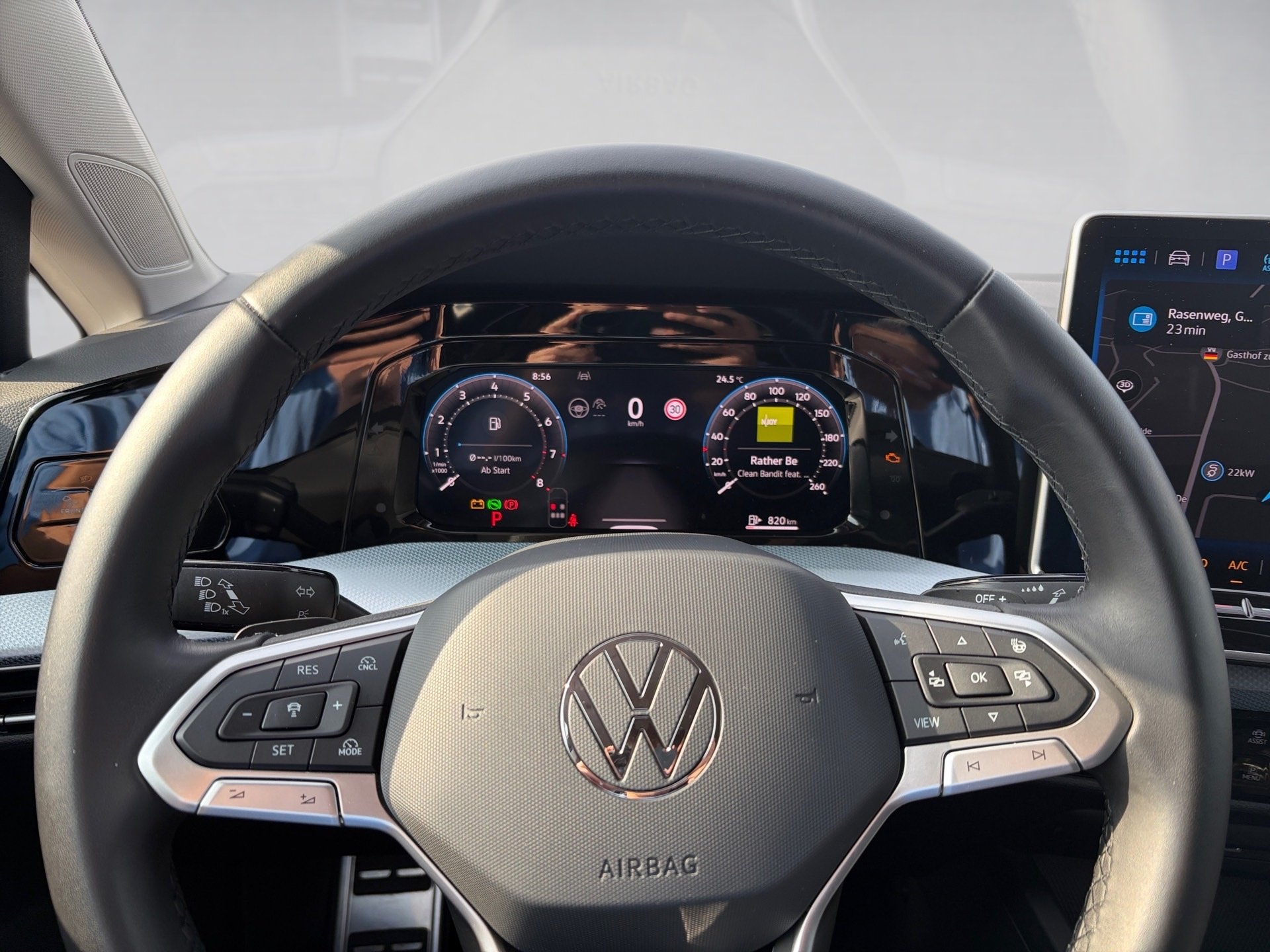 Golf VIII Variant 1.5 eTSI Goal DSG AHK Navi LED RFK ACC