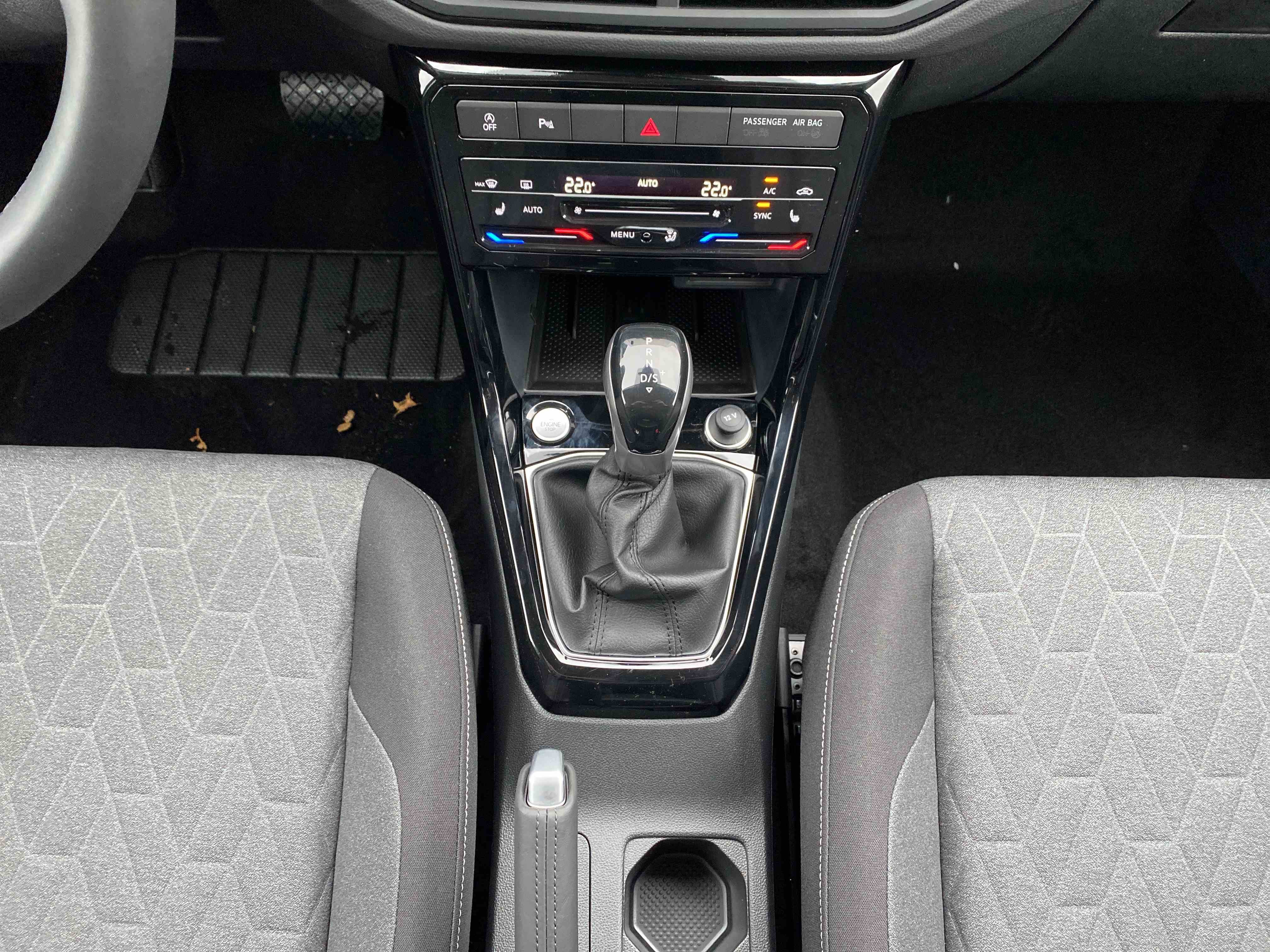 T-Cross 1.0 TSI Life DSG/LED/RFK/ACC/APP-Connect