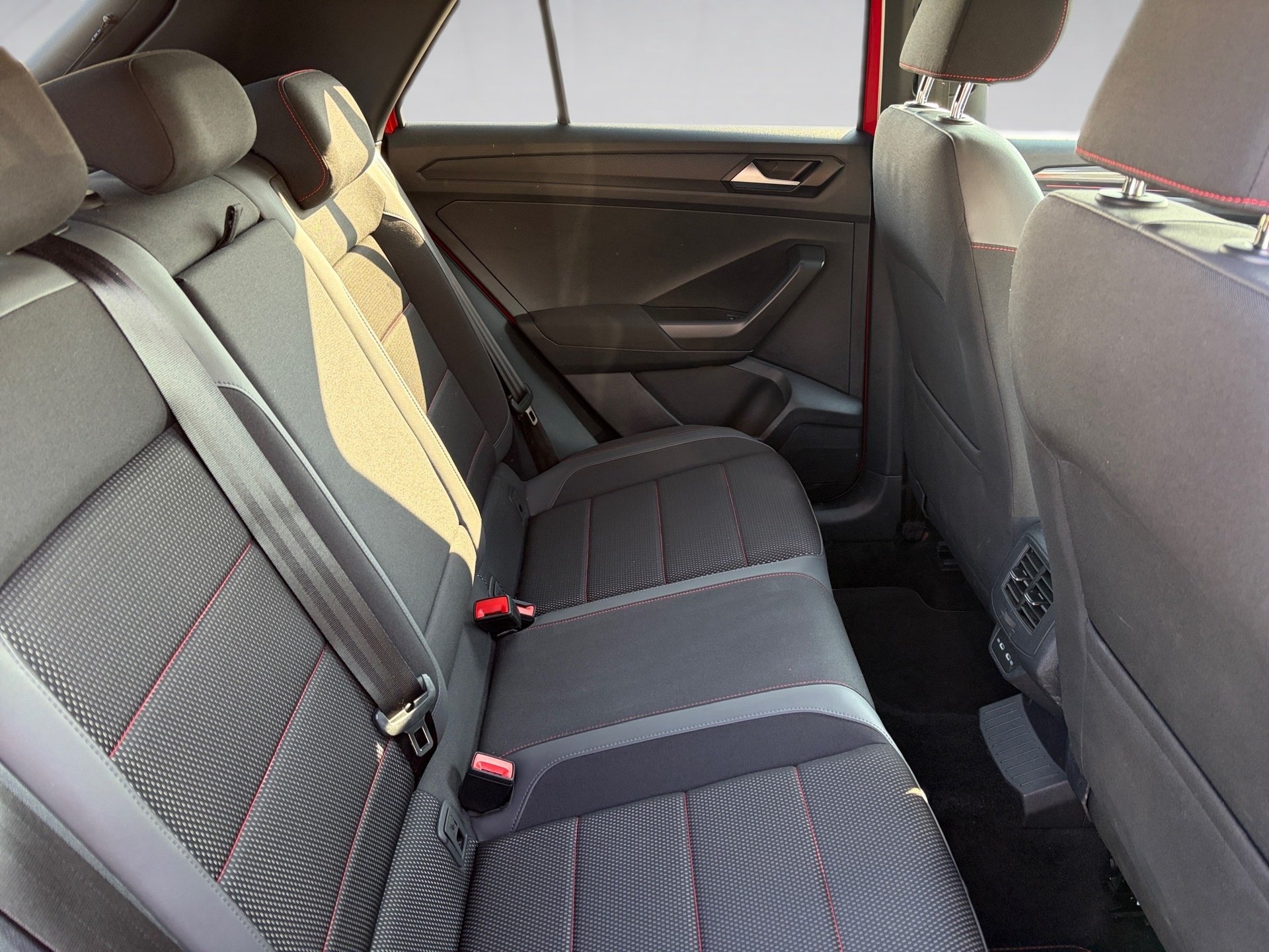 T-Roc 1.5 TSI Sport AHK/PDC/Light-Assist/ AHK LM