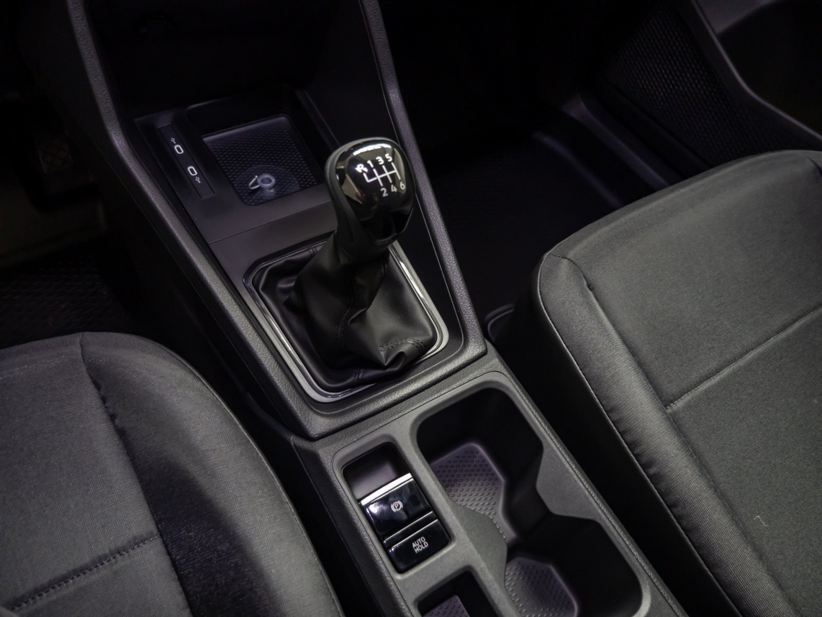 NFZ Caddy Cargo Maxi Motor: 2.0 l TDI EU6 SCR 75 kW Getriebe: 6-Gang-Schaltgetriebe Radstand: 2970 m