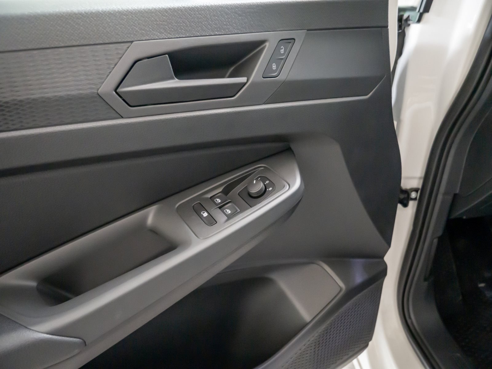 NFZ Caddy Cargo Maxi Motor: 2.0 l TDI EU6 SCR 75 kW Getriebe: 6-Gang-Schaltgetriebe Radstand: 2970 m