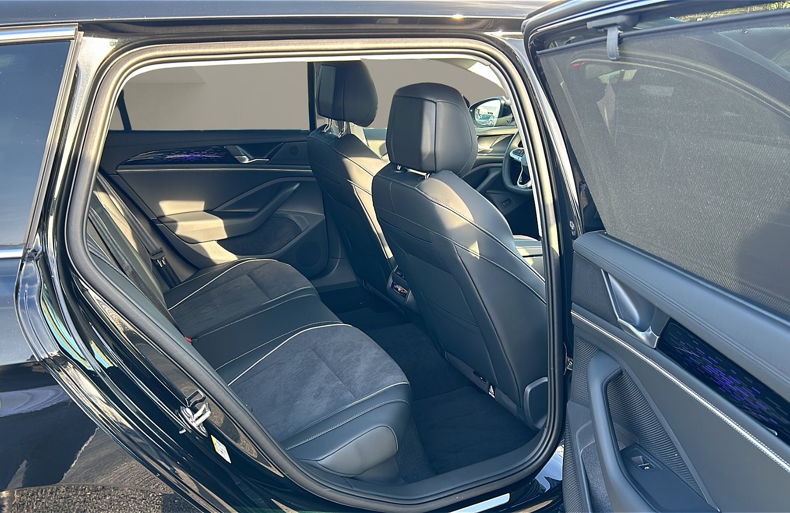 Passat Variant Elegance 2.0 TDI ACC AHK AUT HUD