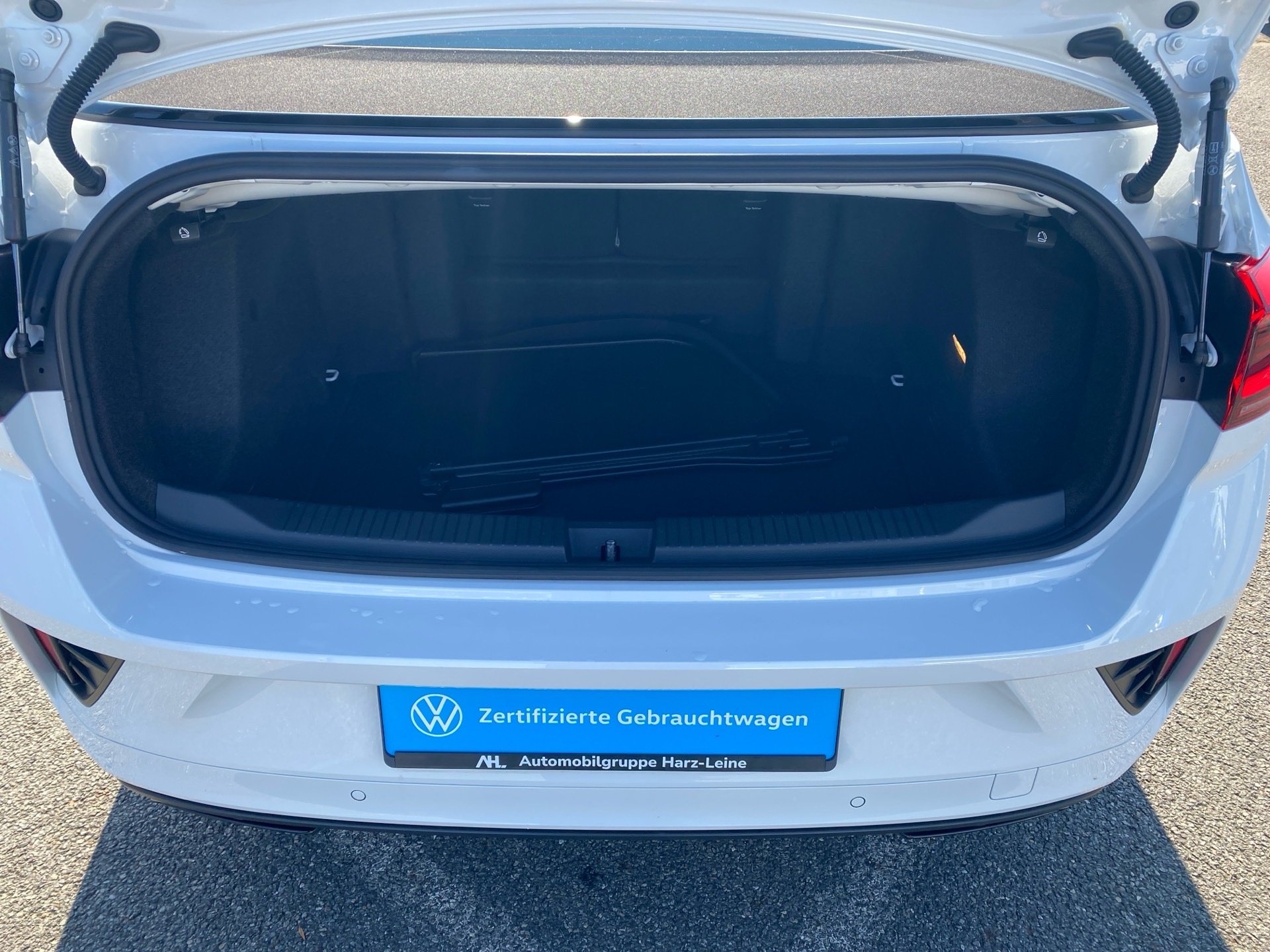 T-Roc Cabriolet 1.5 TSI R-Line DSG Black-Style Matrix Navi Leder