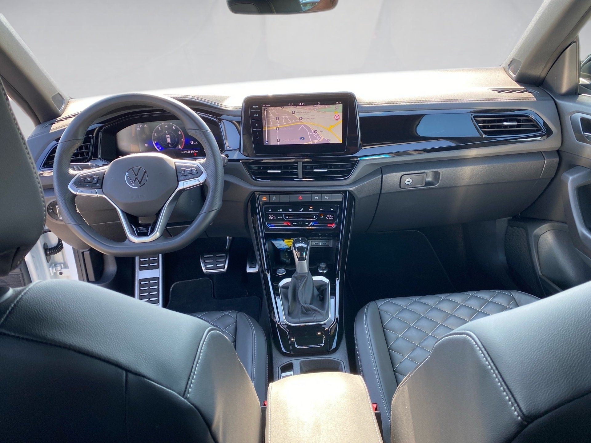 T-Roc Cabriolet 1.5 TSI R-Line DSG Black-Style Matrix Navi Leder