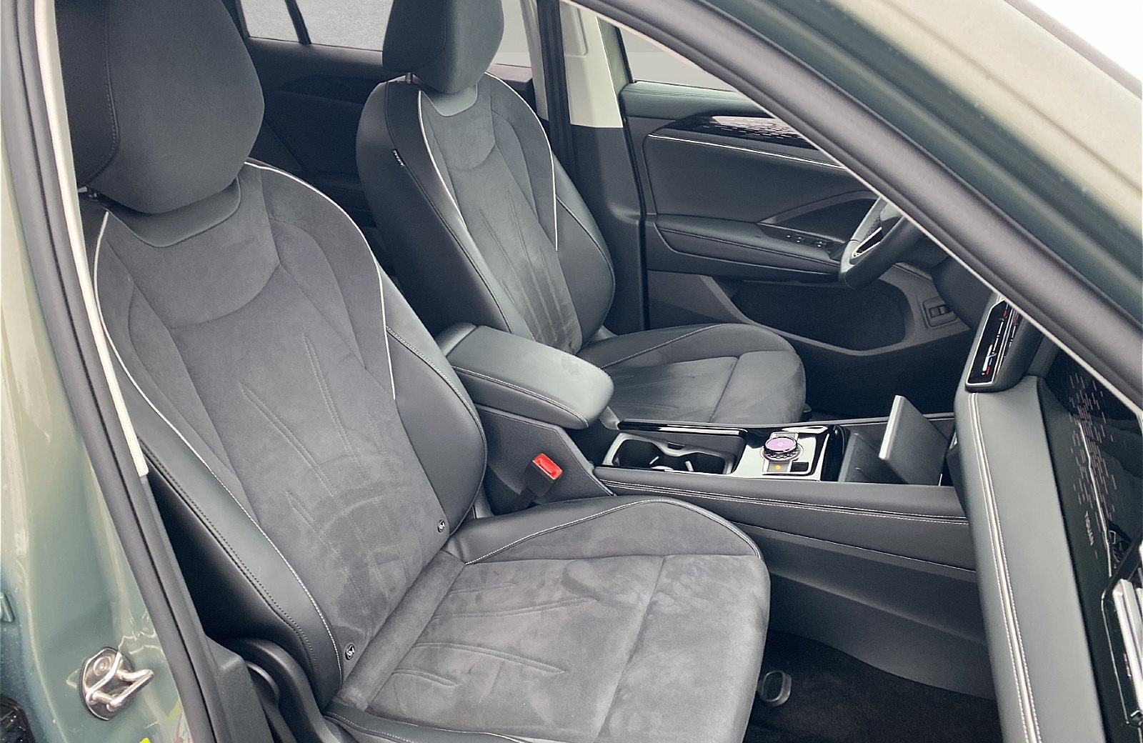 Tiguan Elegance 2.0 TDI 360 ACC AHK AUT Alcant.