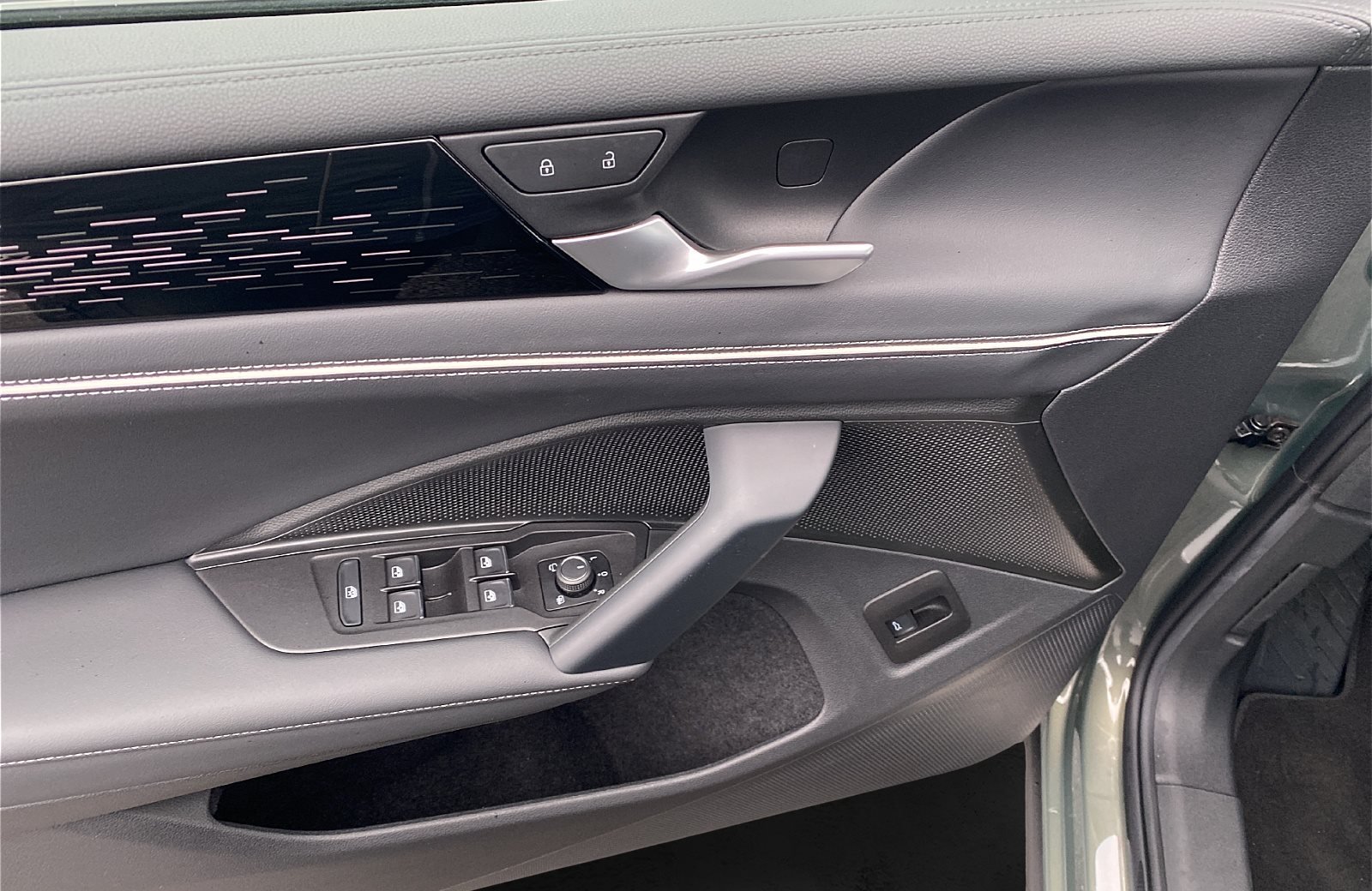 Tiguan Elegance 2.0 TDI 360 ACC AHK AUT Alcant.