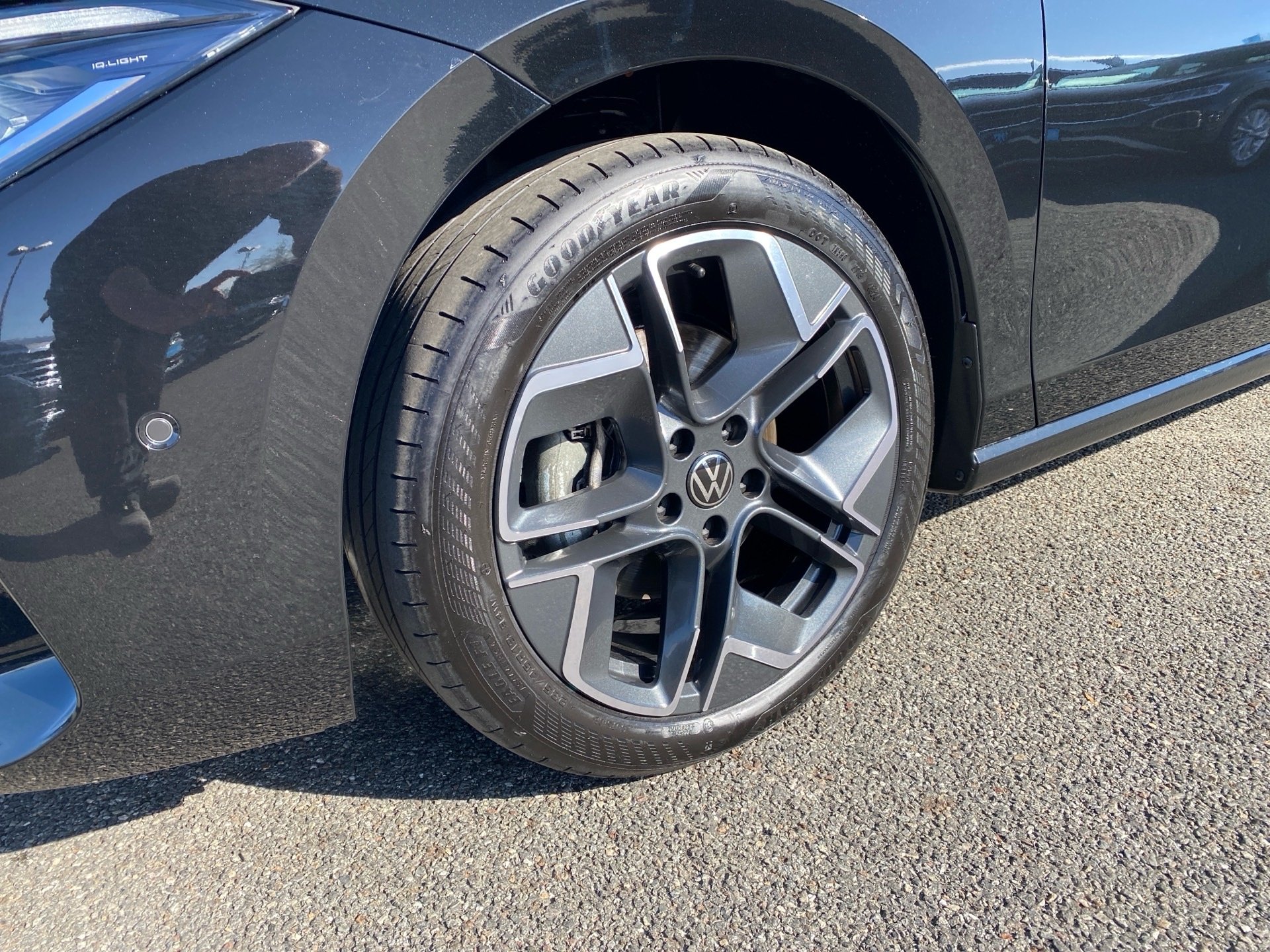 Passat Variant 2.0 TDI Elegance DSG Matrix Navi ACC AHK Leder