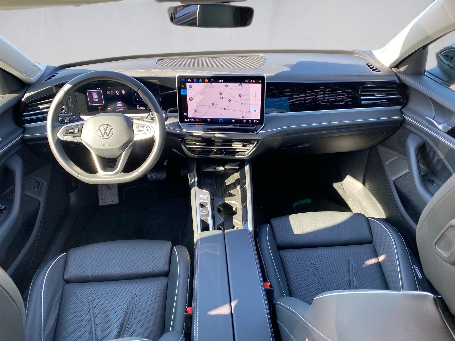 Passat Variant 2.0 TDI Elegance DSG Matrix Navi ACC AHK Leder