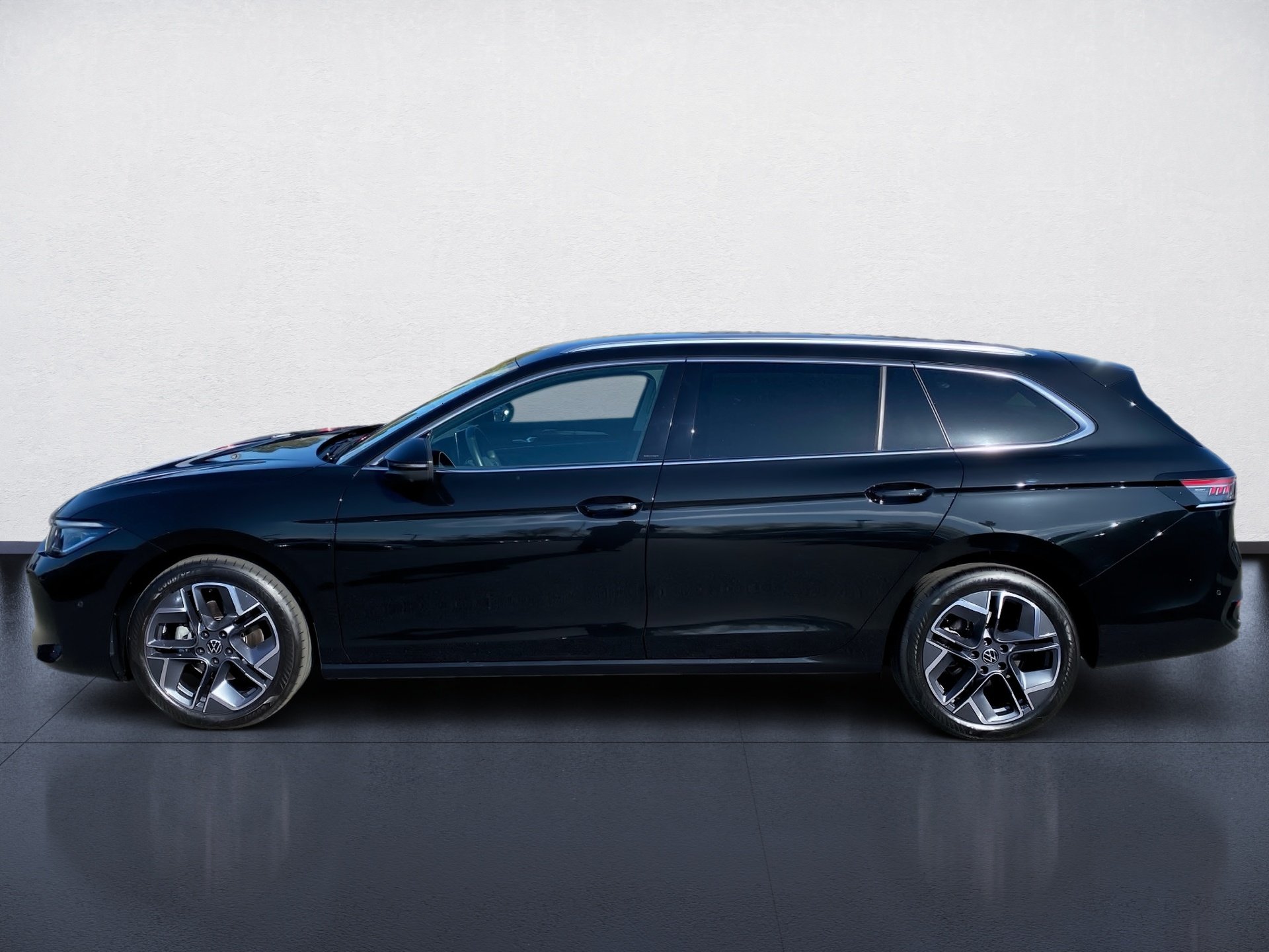 Passat Variant 2.0 TDI Elegance DSG Matrix Navi ACC AHK Leder