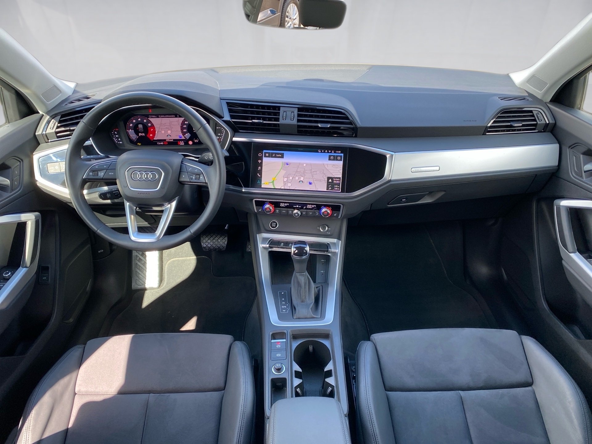 Q3 Sportback 35 TFSI advanced S-tronic LED Navi ACC AHK